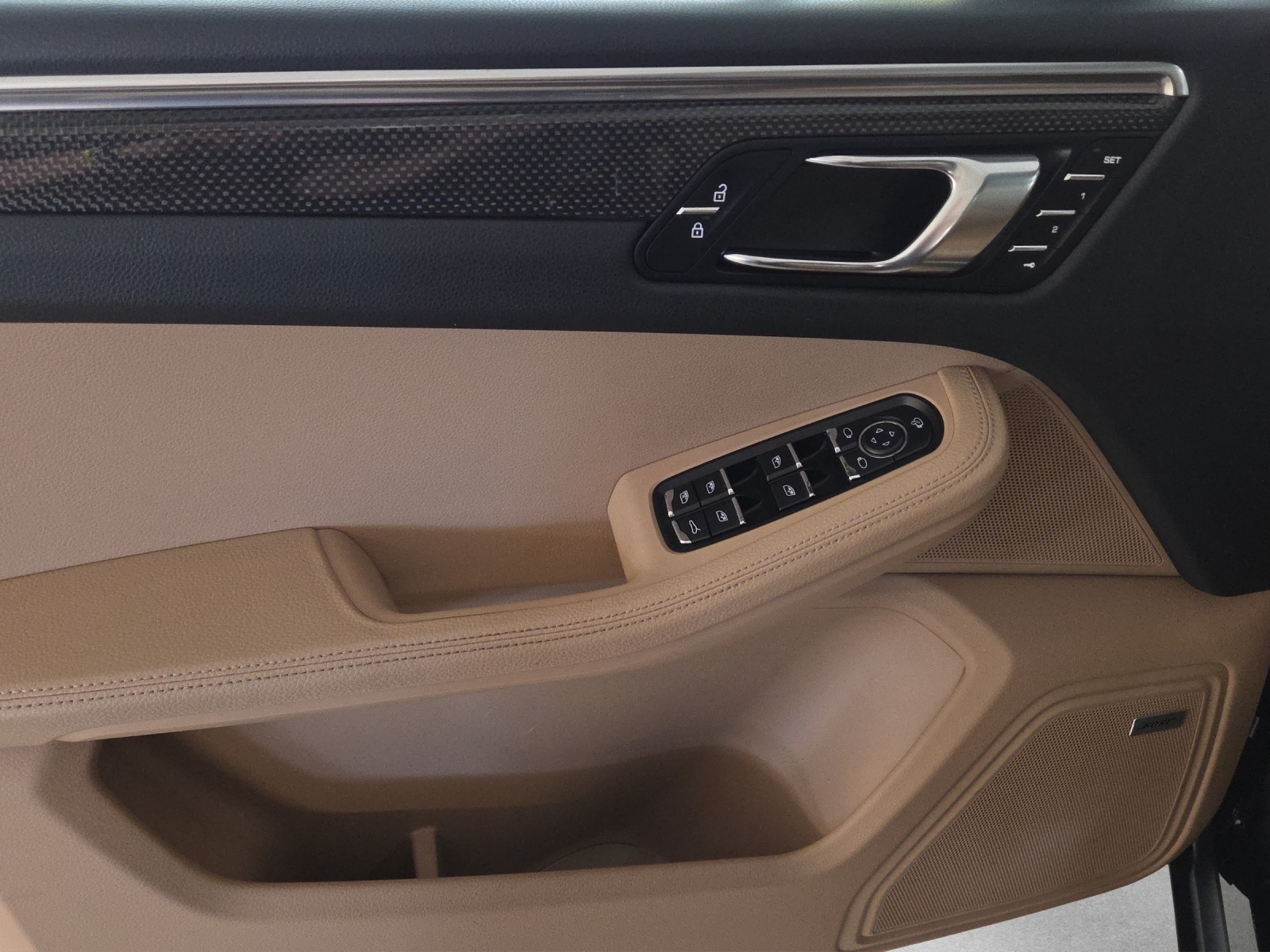 PORSCHE Macan S PDK-image-8