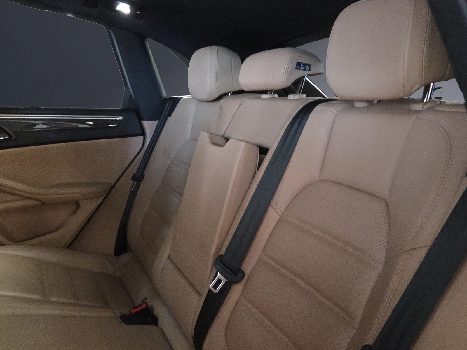 PORSCHE Macan S PDK-image-17