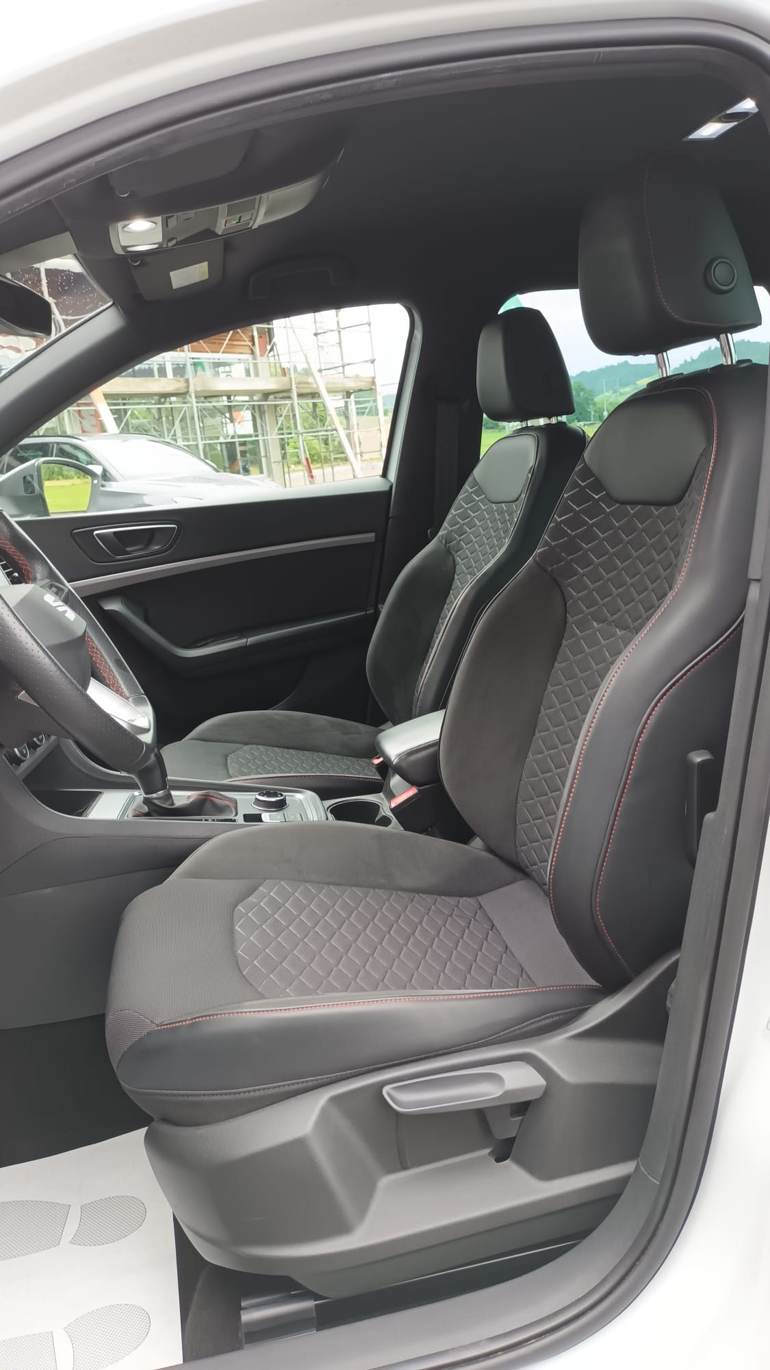 SEAT Ateca 2.0 TDI CR Move FR 4Drive DSG-image-12