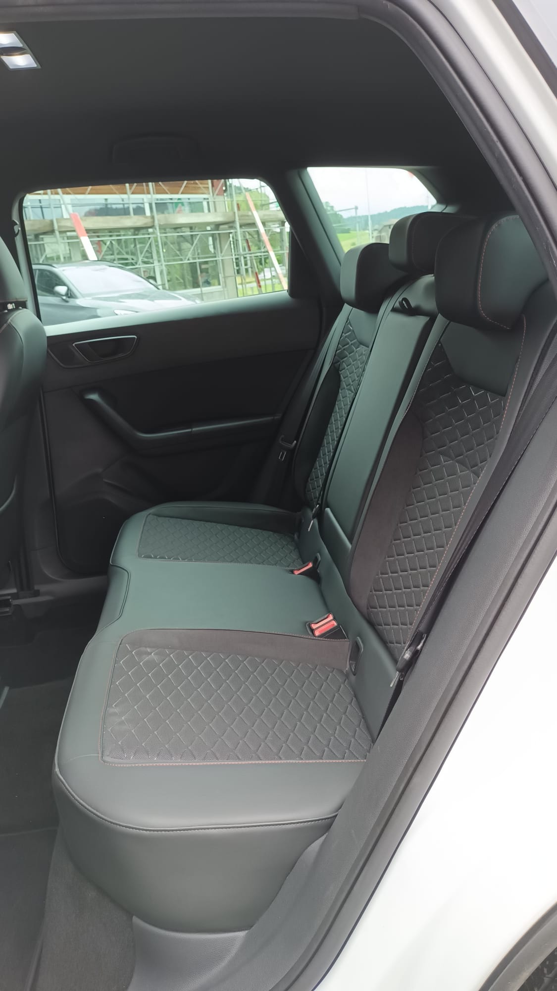 SEAT Ateca 2.0 TDI CR Move FR 4Drive DSG-image-13