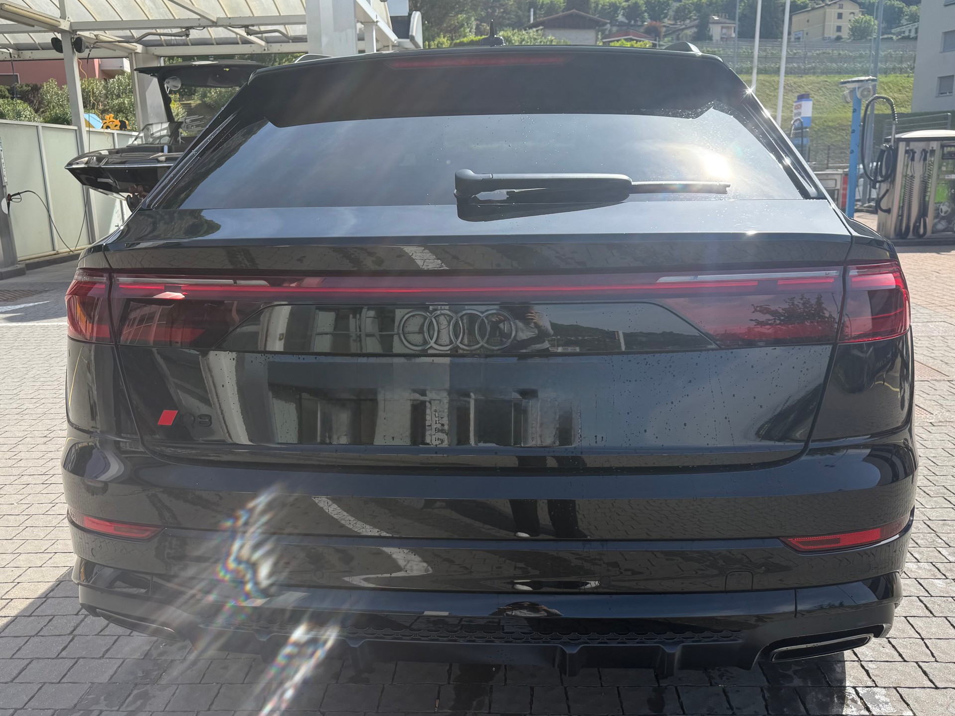 AUDI Q8 55 TFSI e quattro T-Tronic-image-1