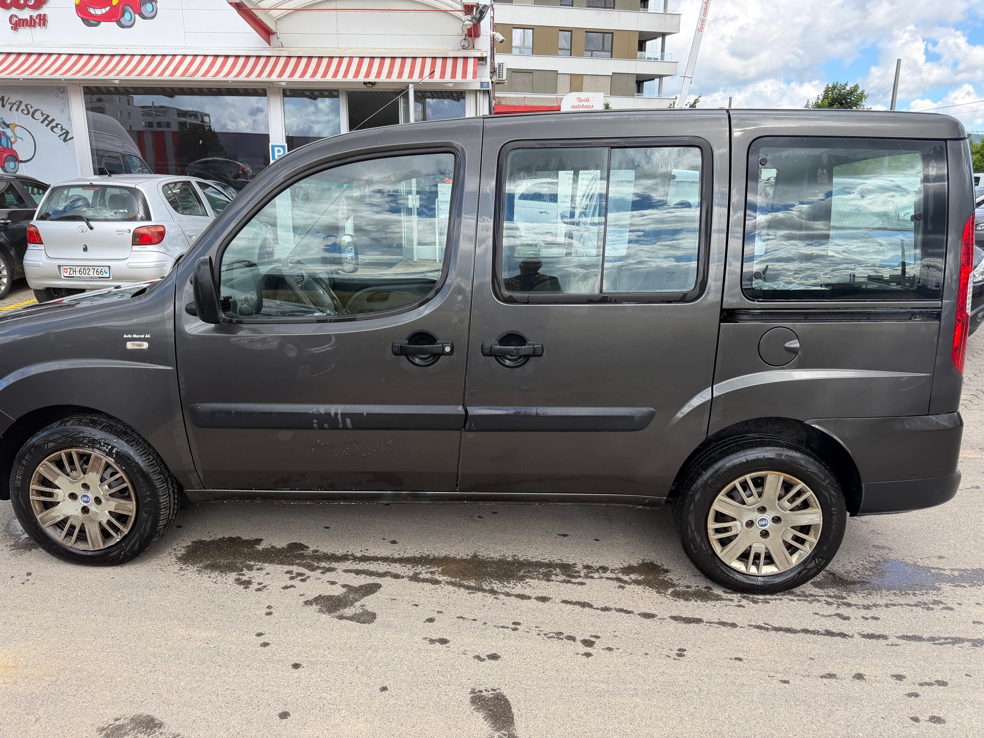 FIAT Doblò 1.9 JTD Dynamic-image-4