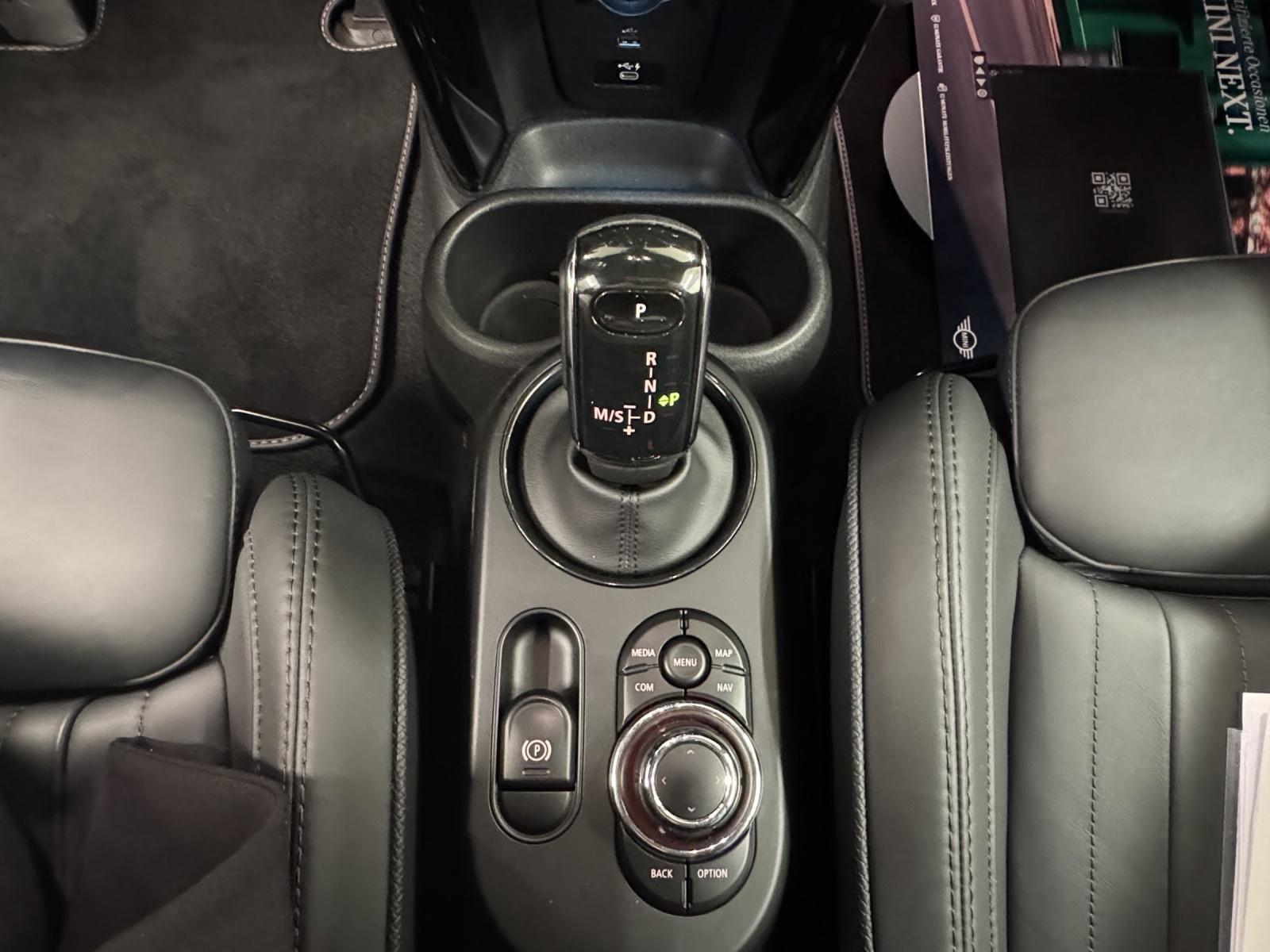 MINI F55 2.0i Cooper S-image-18