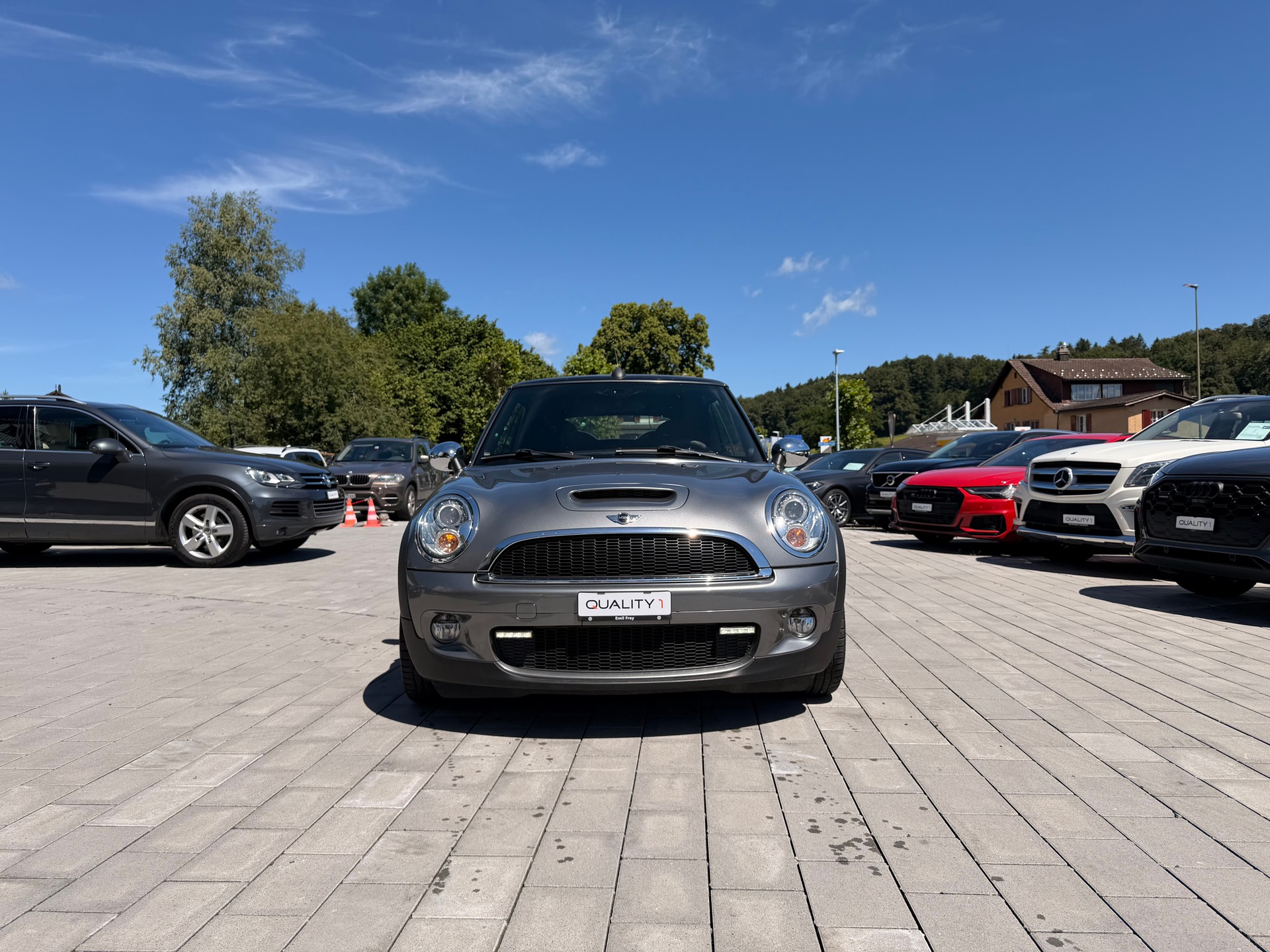 MINI Cooper John Cooper Works Cabriolet-image-6
