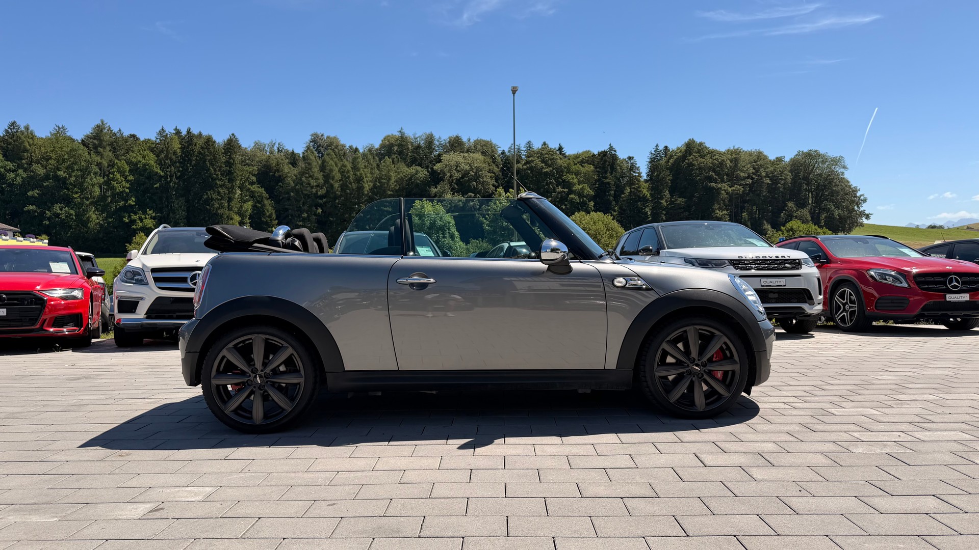 MINI Cooper John Cooper Works Cabriolet-image-1