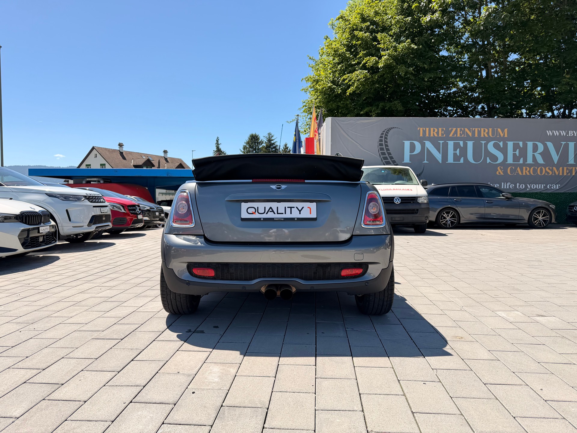 MINI Cooper John Cooper Works Cabriolet-image-3