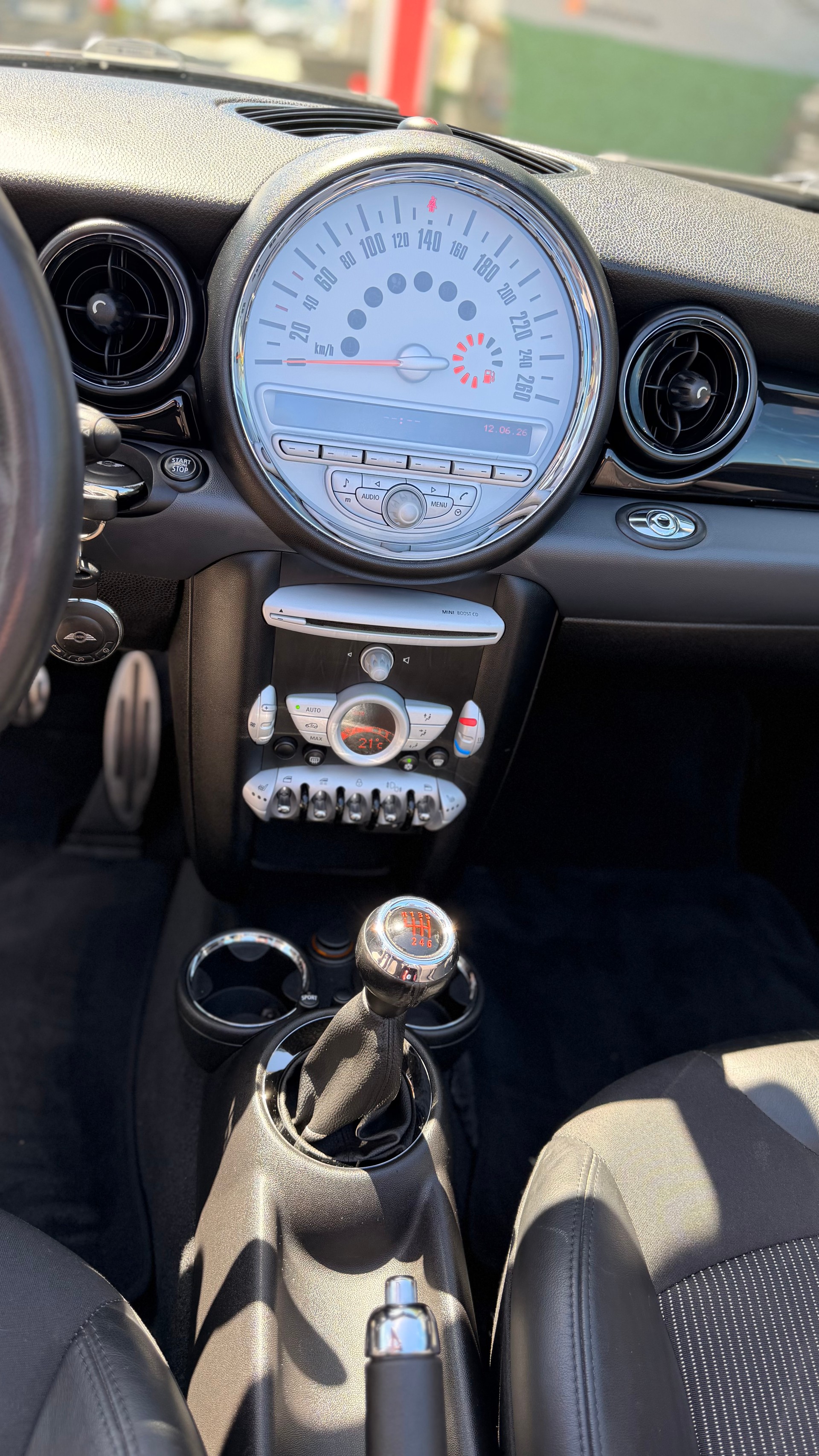 MINI Cooper John Cooper Works Cabriolet-image-9