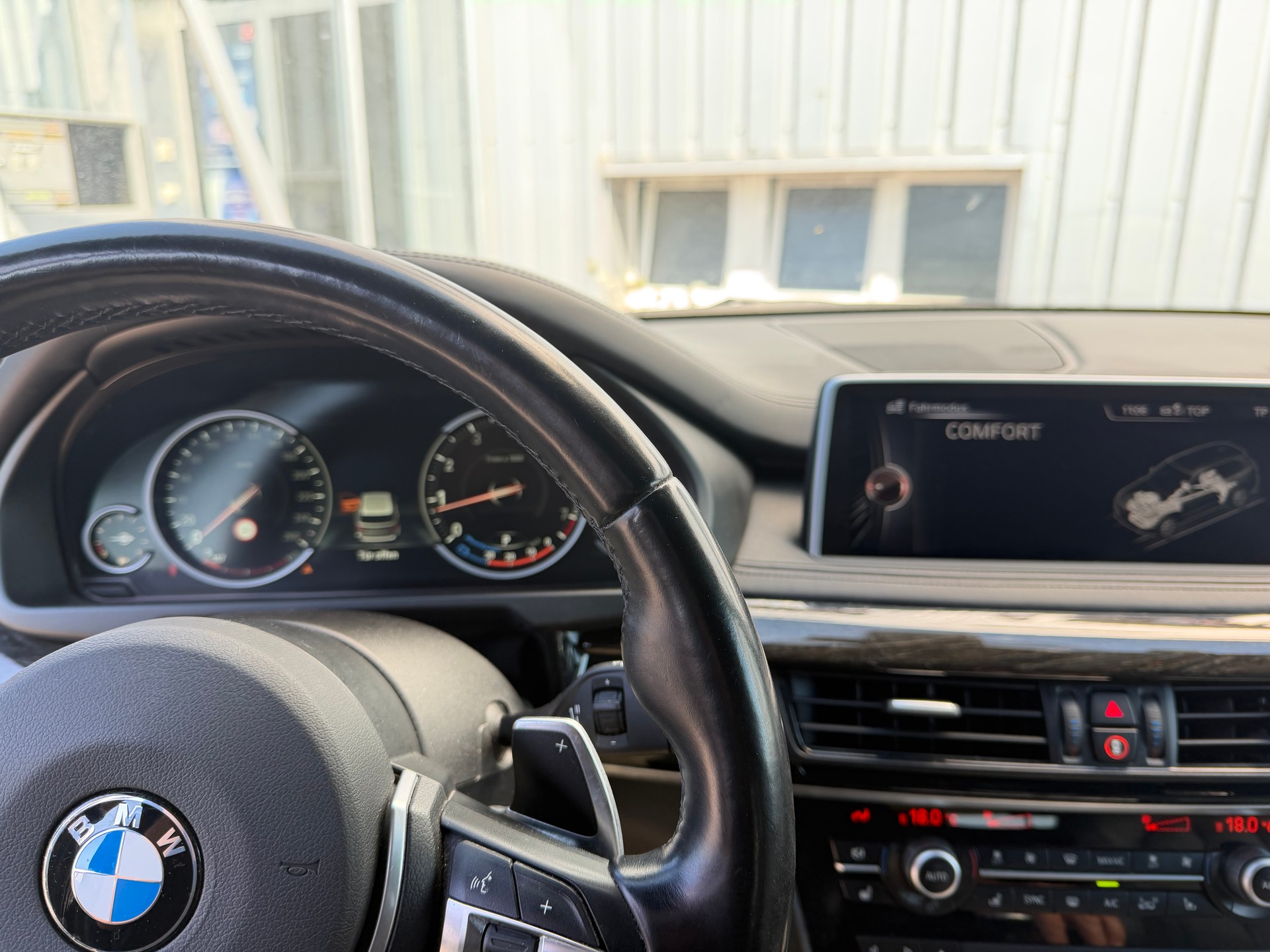 BMW X5 xDrive 50i Steptronic-image-7