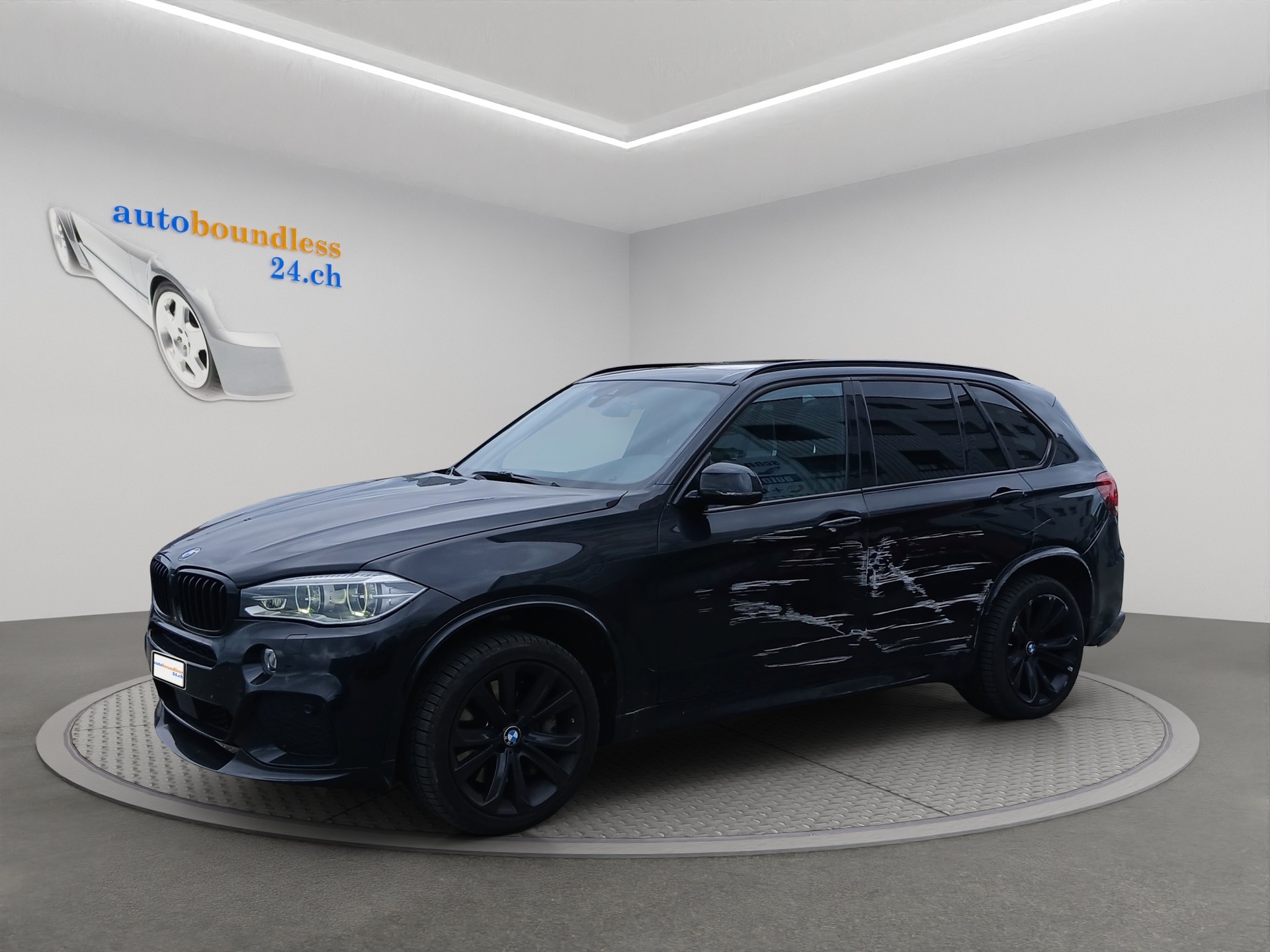 BMW X5 xDrive 50i Steptronic-image-2