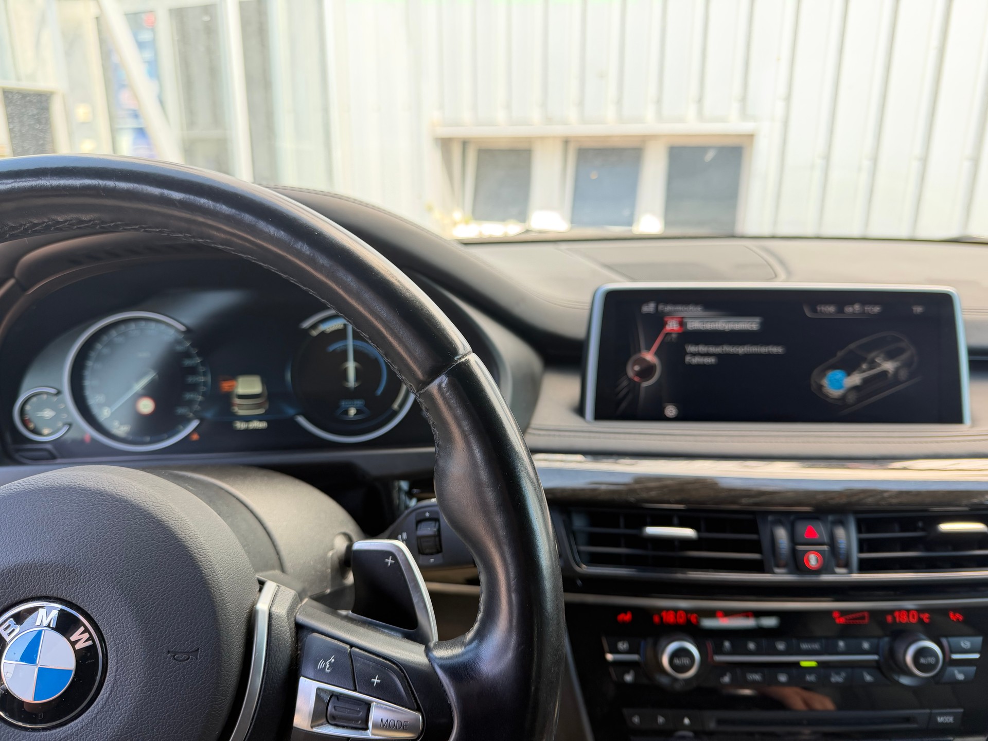 BMW X5 xDrive 50i Steptronic-image-8