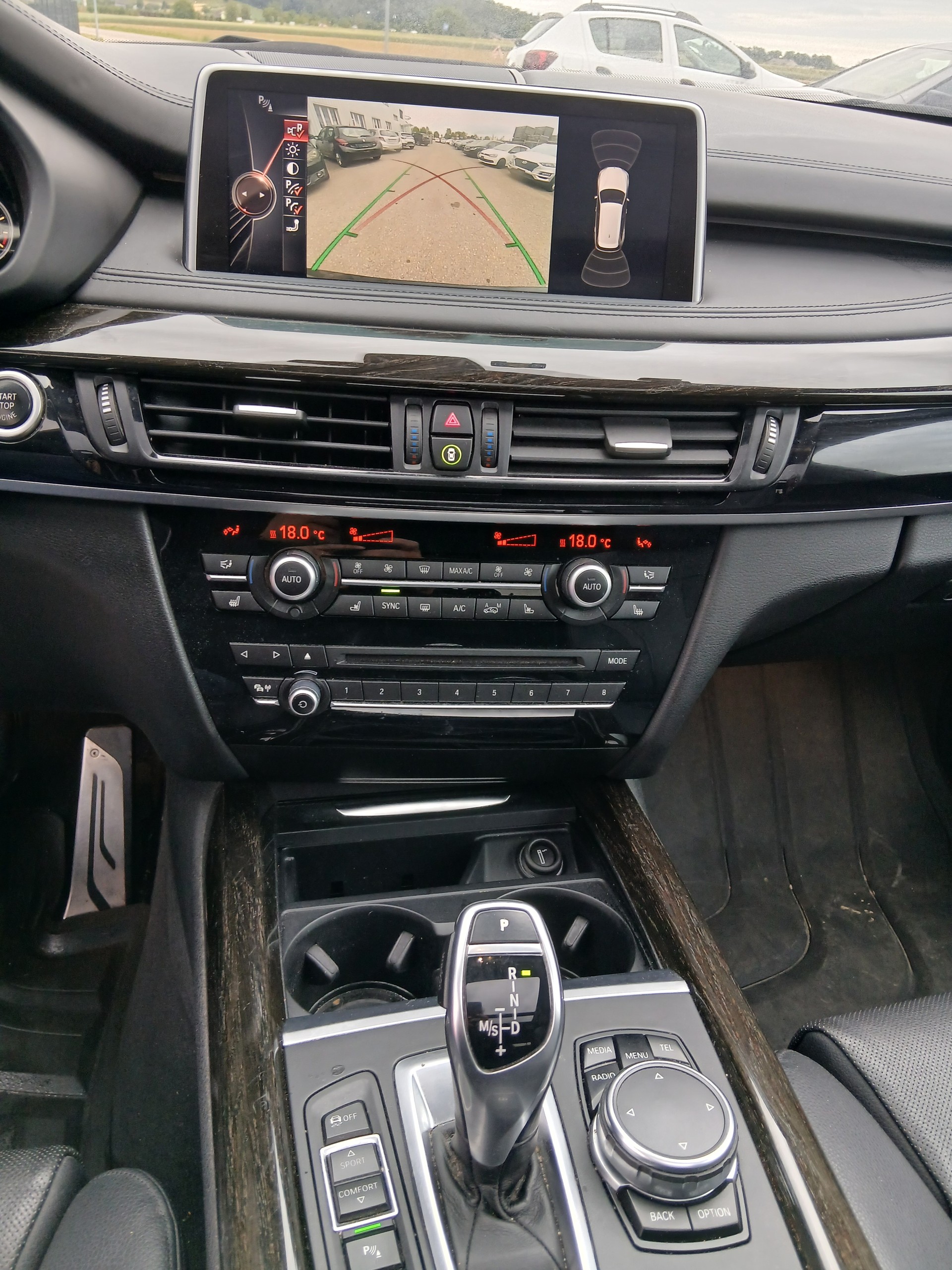 BMW X5 xDrive 50i Steptronic-image-8
