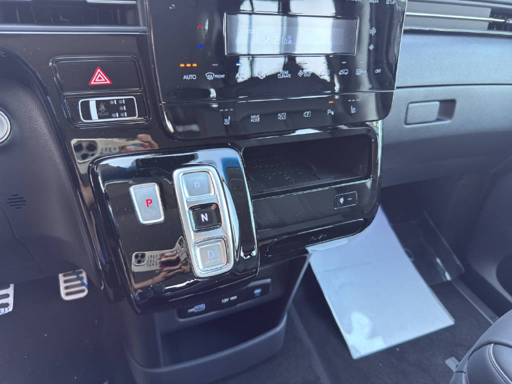 HYUNDAI Staria Premium 1.6 GDi HEV Amplia 7P-image-7