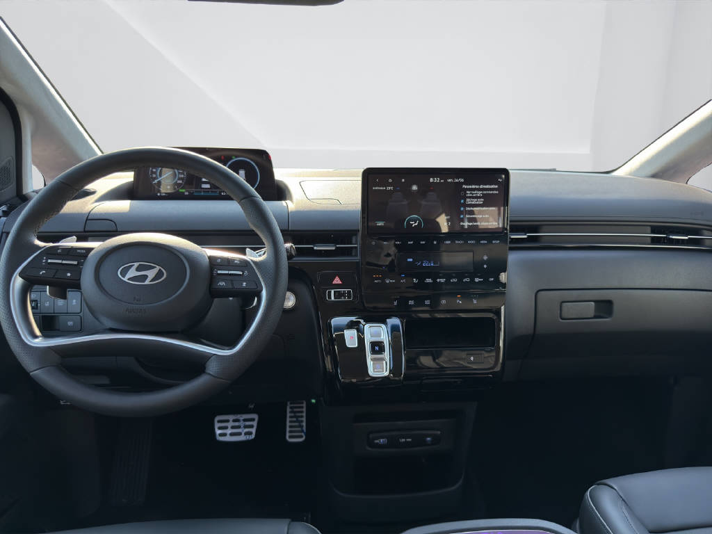 HYUNDAI Staria Premium 1.6 GDi HEV Amplia 7P-image-11