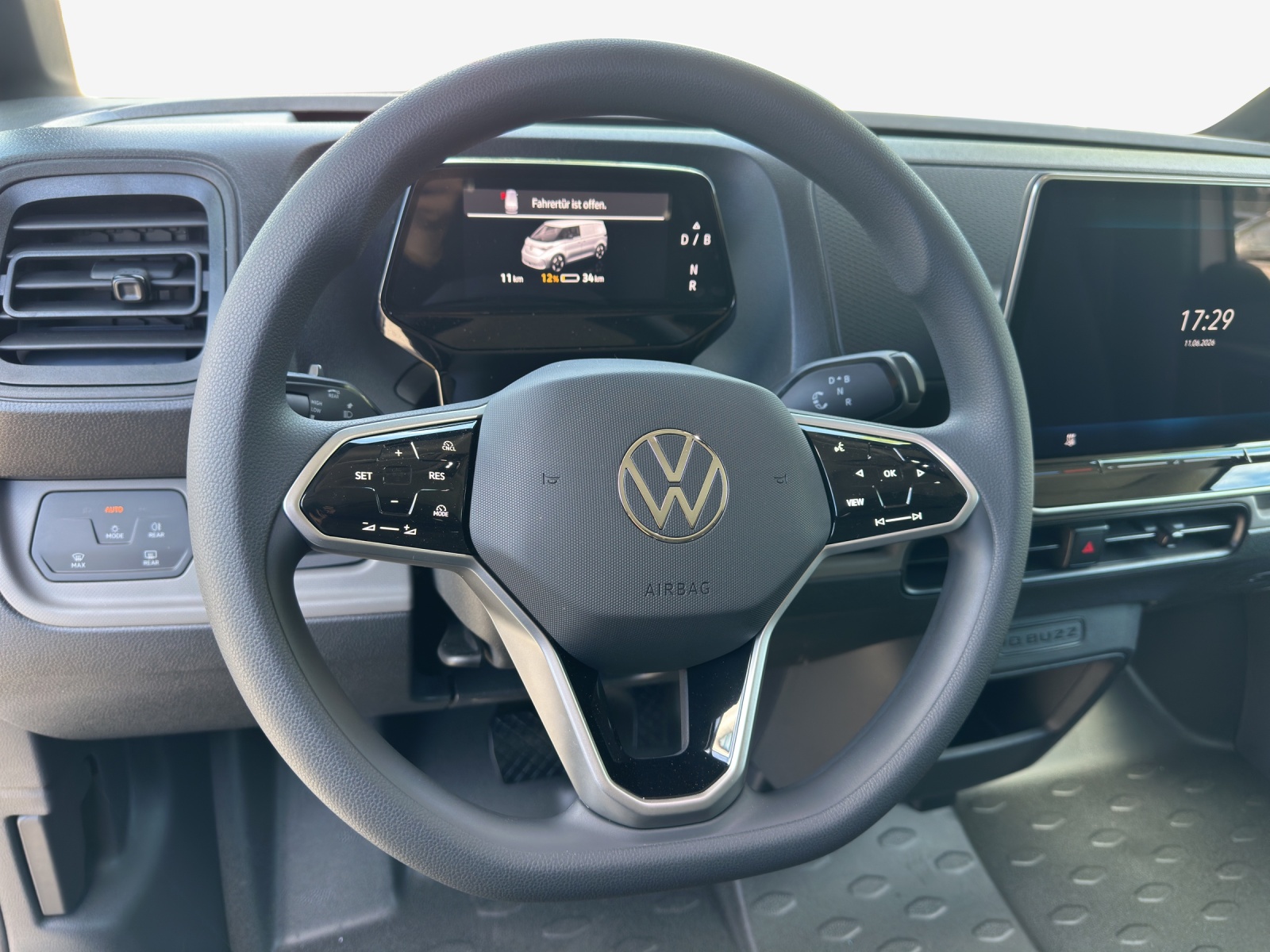 VW ID. Buzz Cargo Pure-image-9