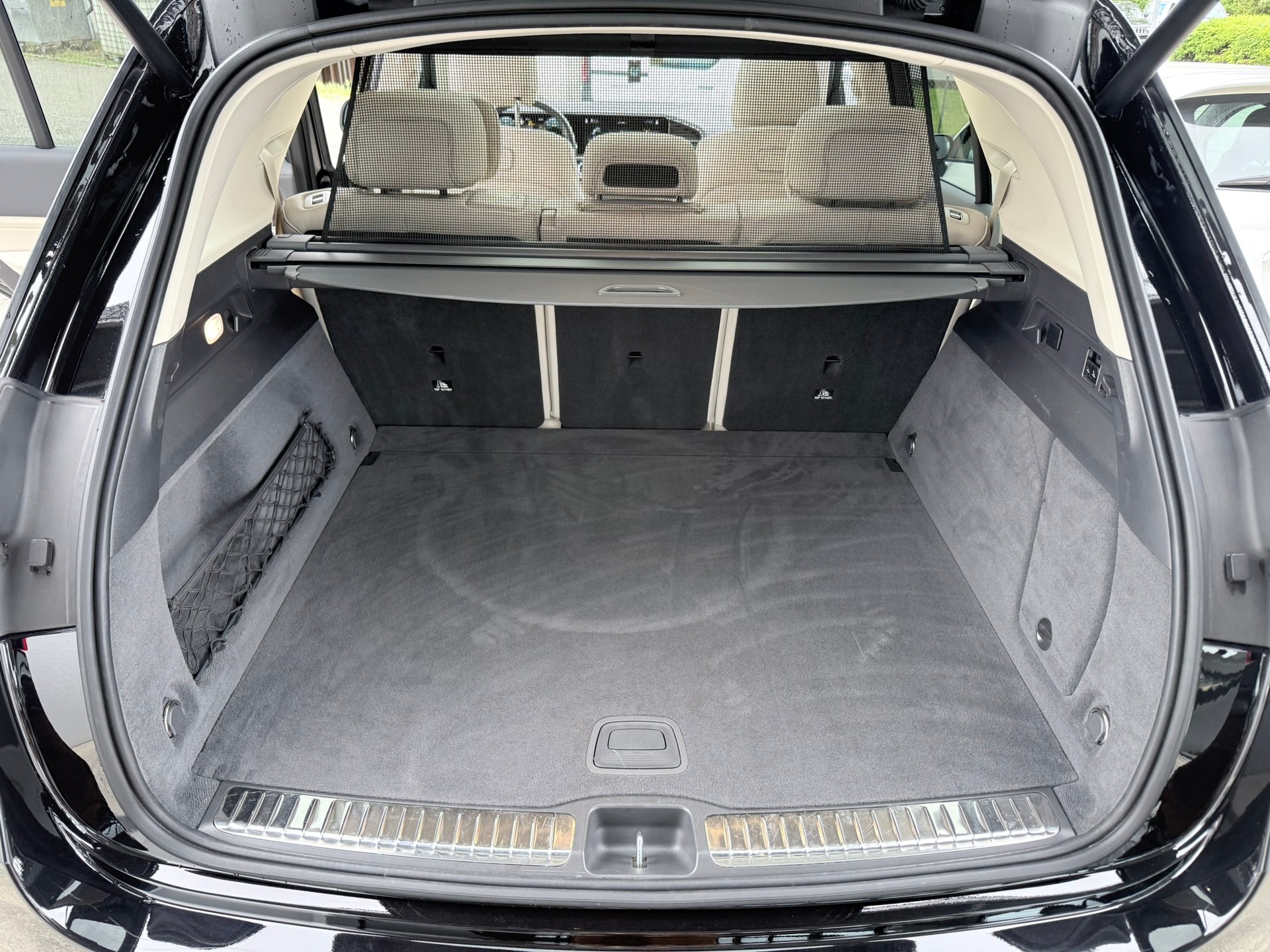 MERCEDES-BENZ GLE 450 4Matic AMG Line 9G-Tronic-image-14