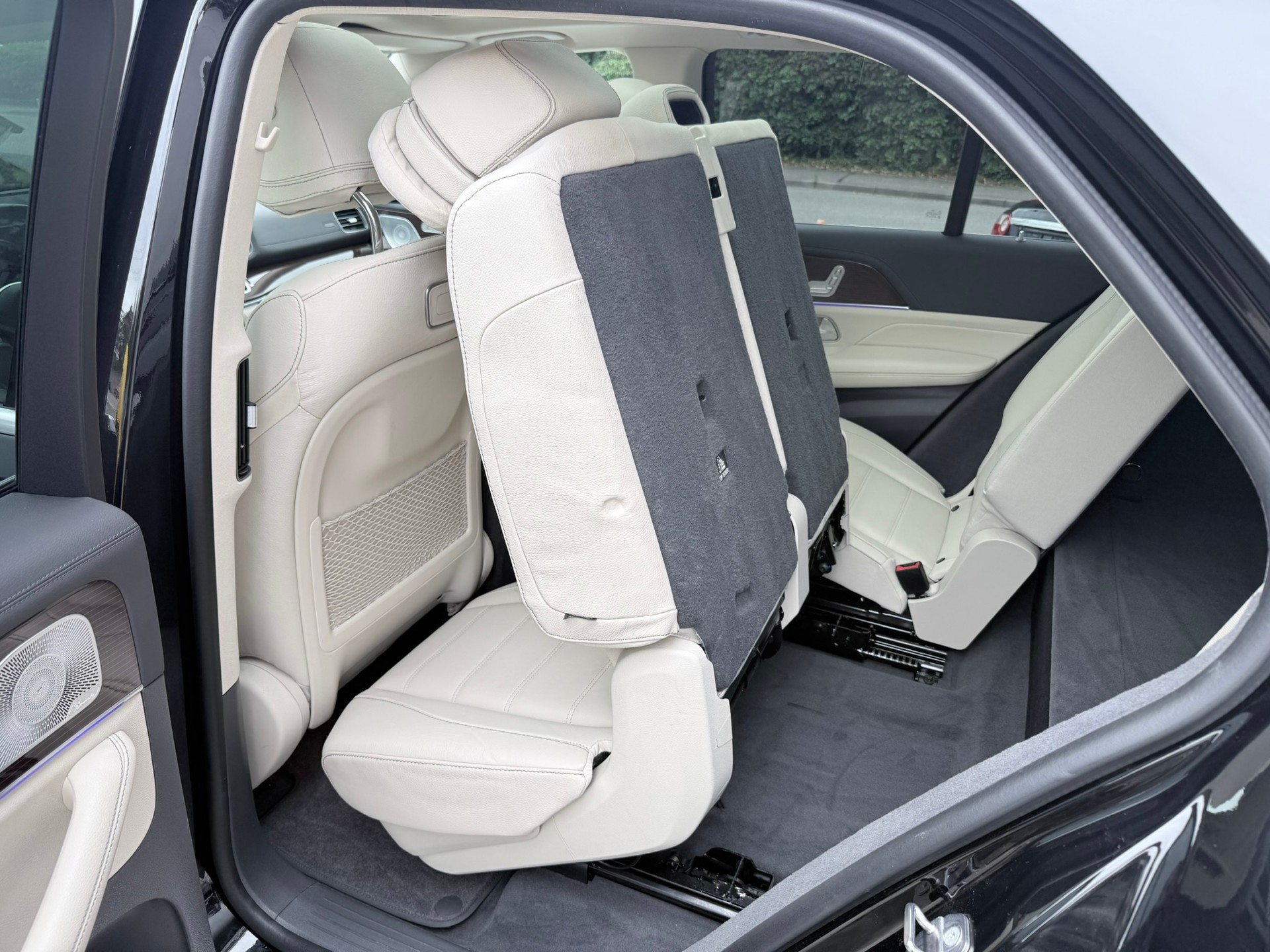 MERCEDES-BENZ GLE 450 4Matic AMG Line 9G-Tronic-image-13