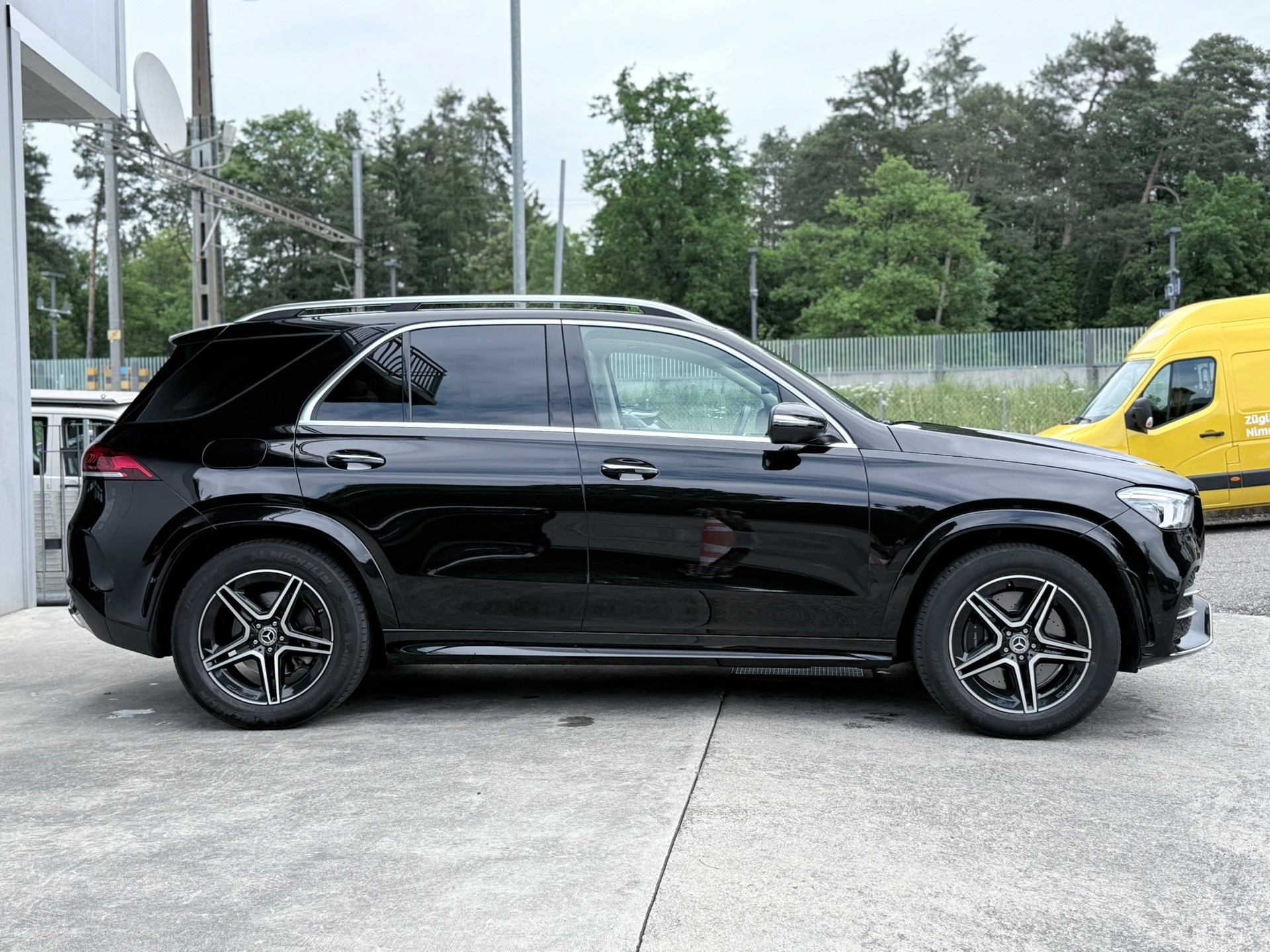 MERCEDES-BENZ GLE 450 4Matic AMG Line 9G-Tronic-image-3