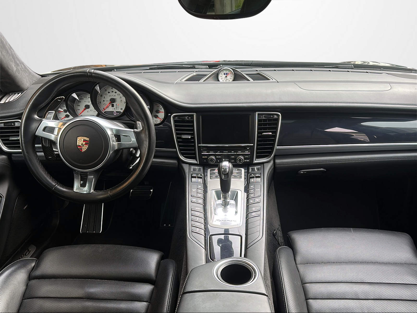 PORSCHE Panamera GTS 4.8 PDK-image-11