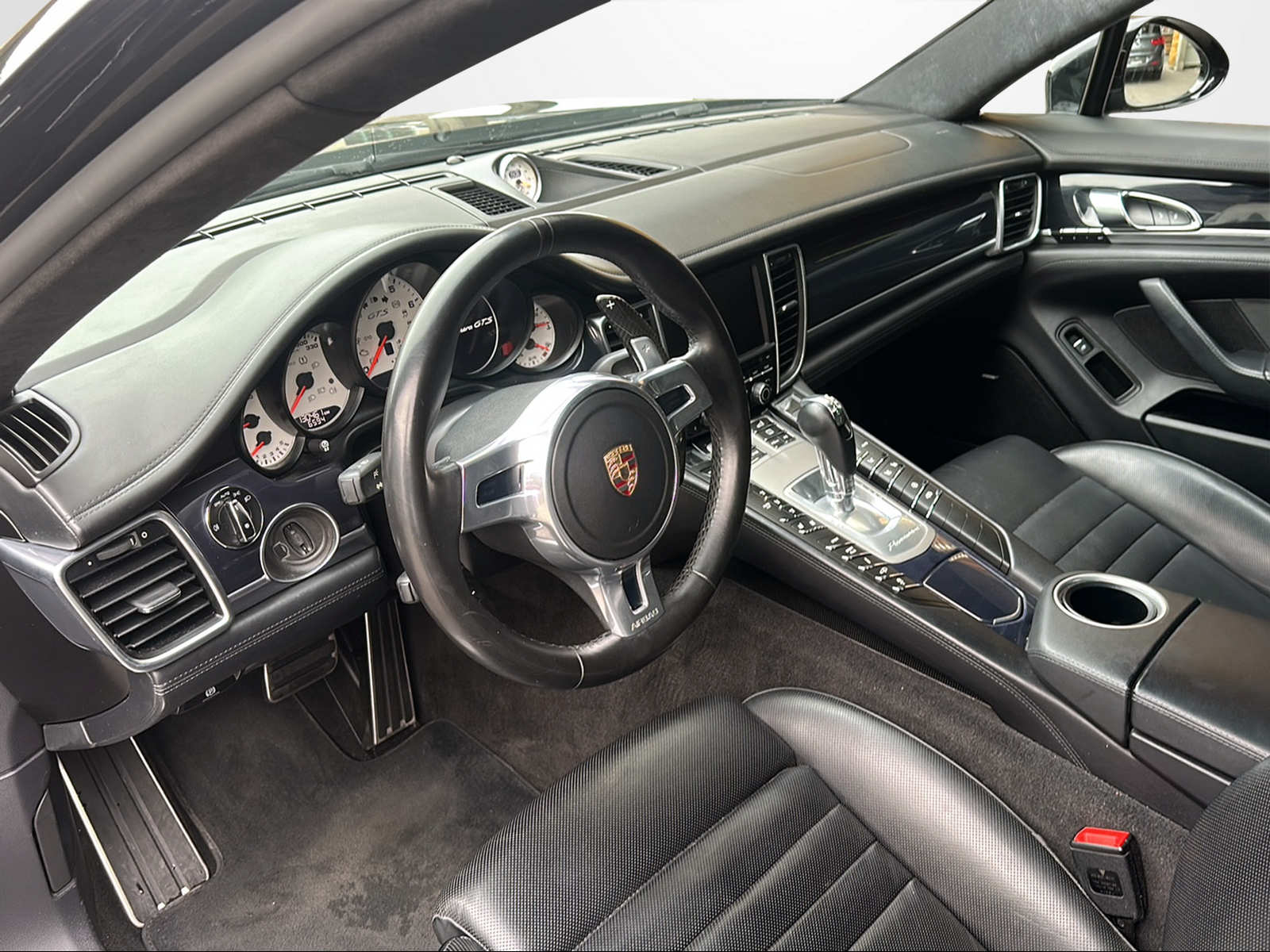 PORSCHE Panamera GTS 4.8 PDK-image-13
