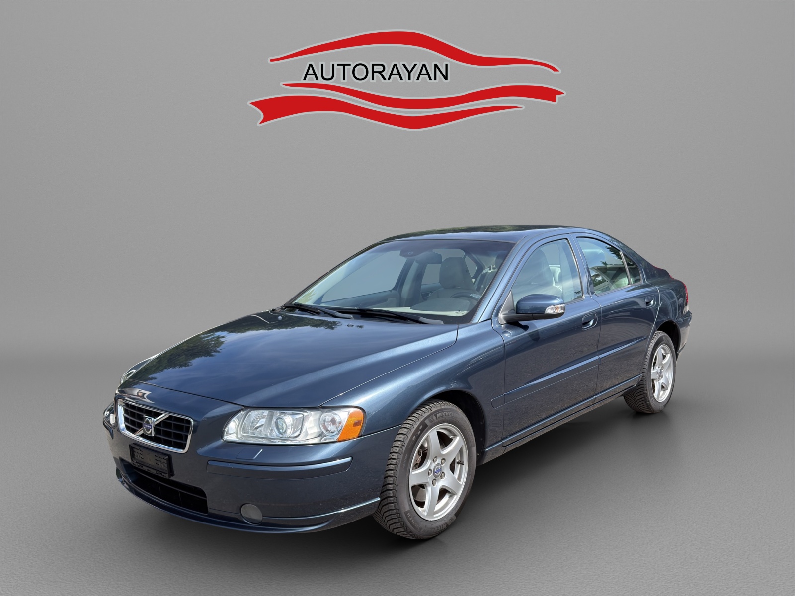 VOLVO S60 2.5T AWD Momentum-image-1