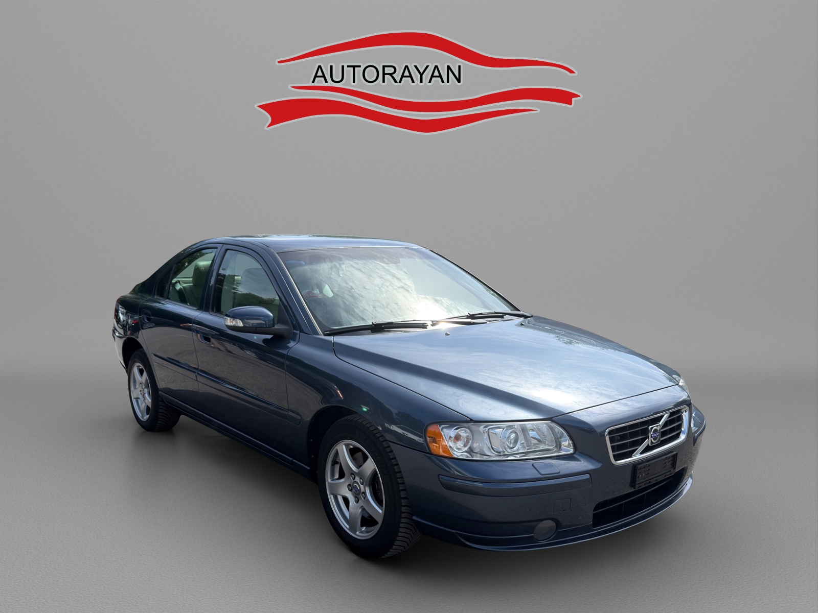 VOLVO S60 2.5T AWD Momentum-image-2