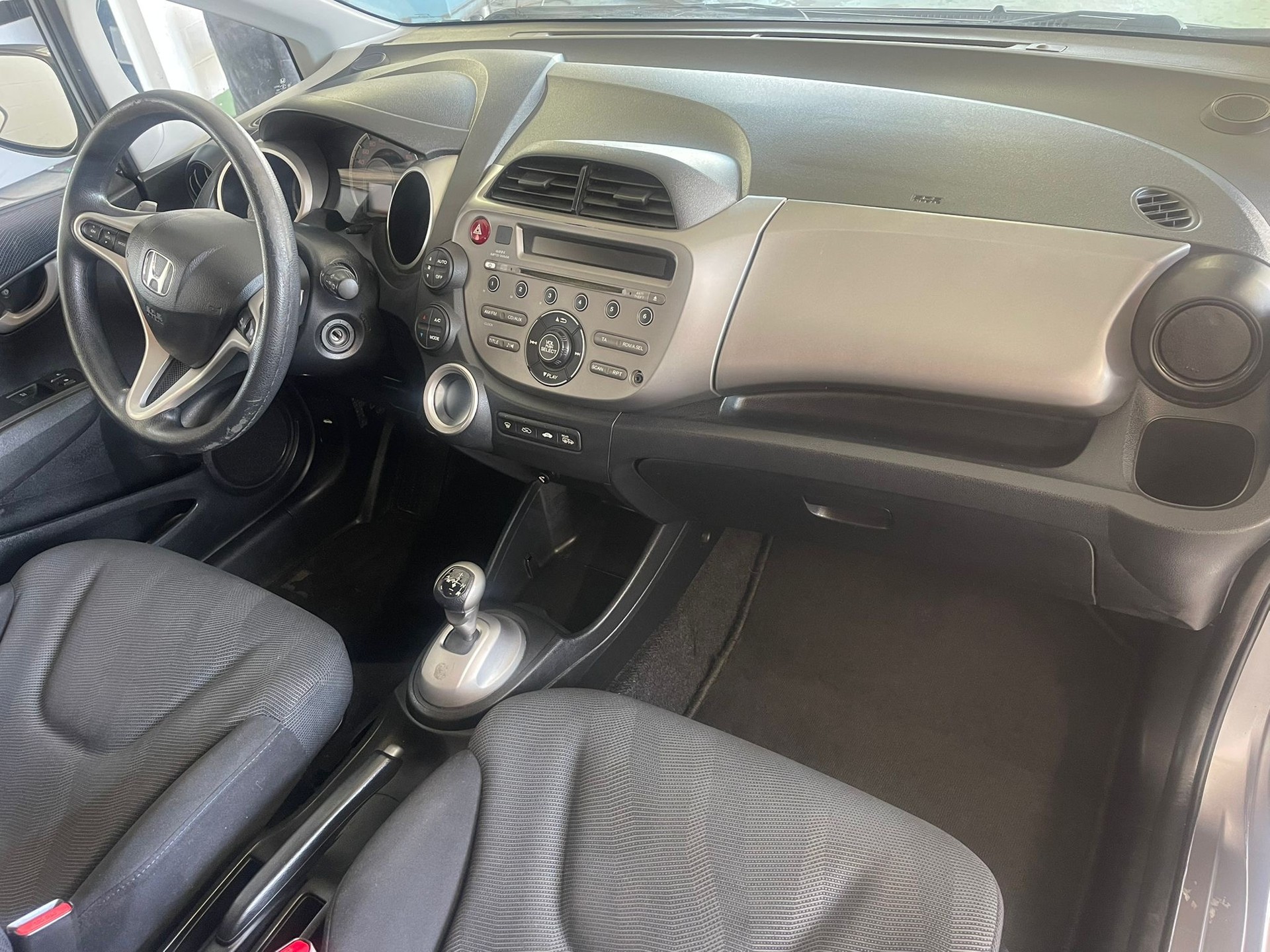 HONDA Jazz 1.4i Elegance i-Shift-image-8