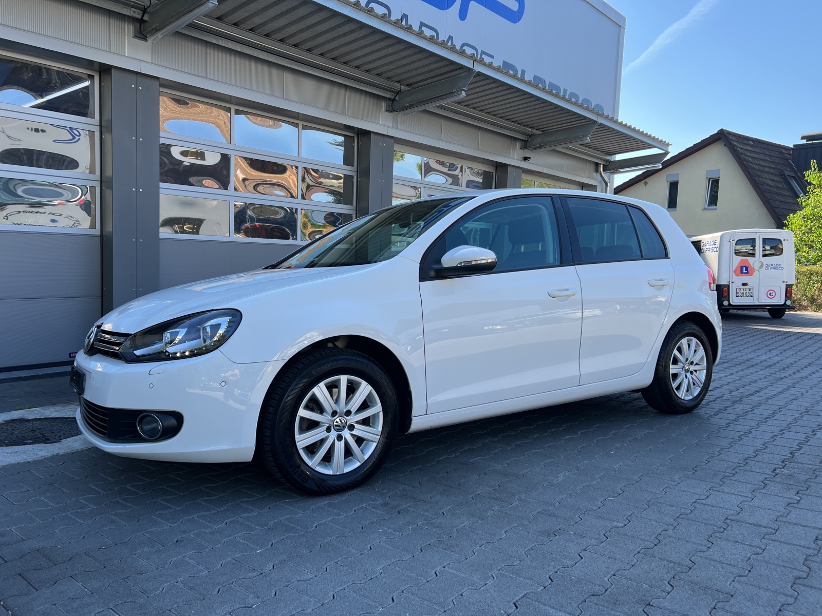 VW Golf 1.4 TSI Team DSG-image-0