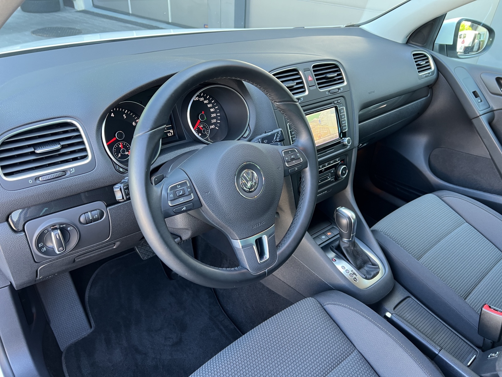 VW Golf 1.4 TSI Team DSG-image-10