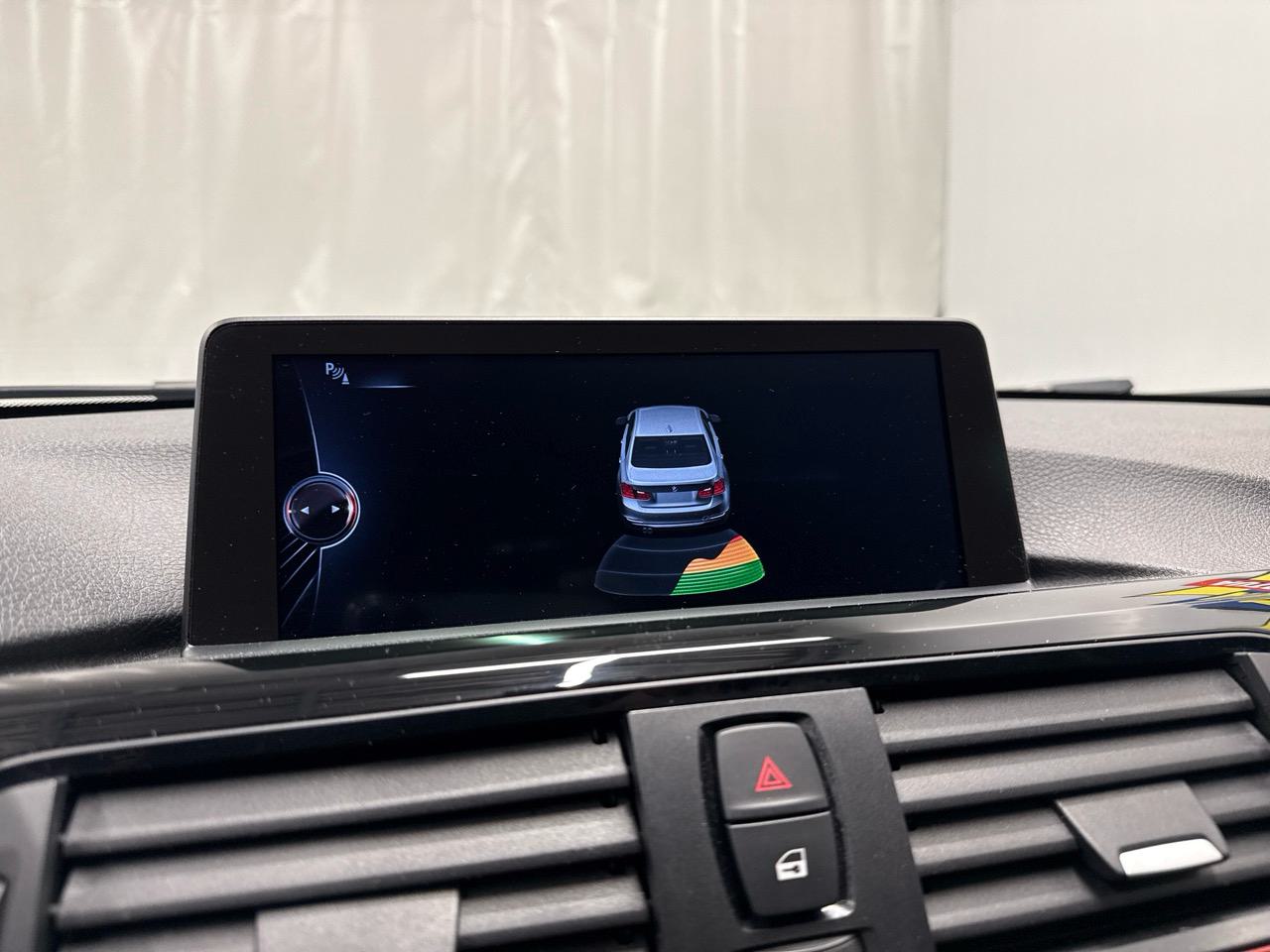 BMW 320d xDrive Sport Line Steptronic-image-7