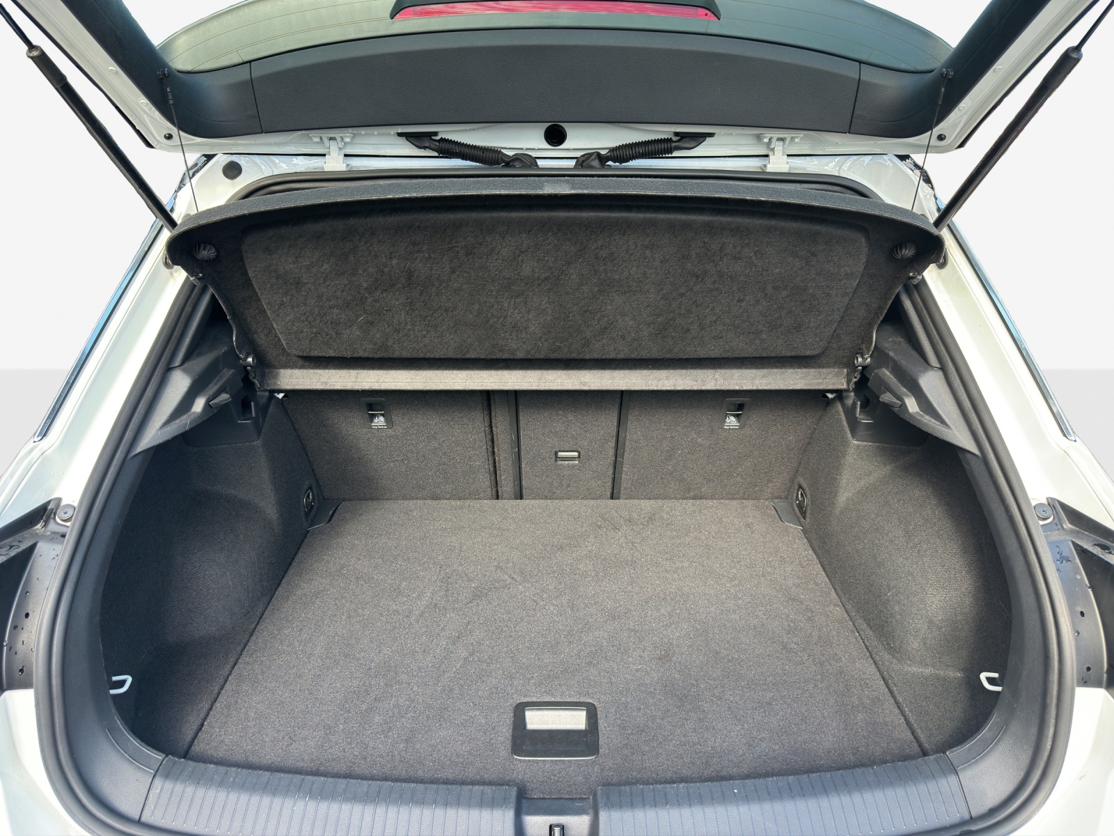 VW T-Roc 2.0 TSI R-Line DSG 4Motion-image-12