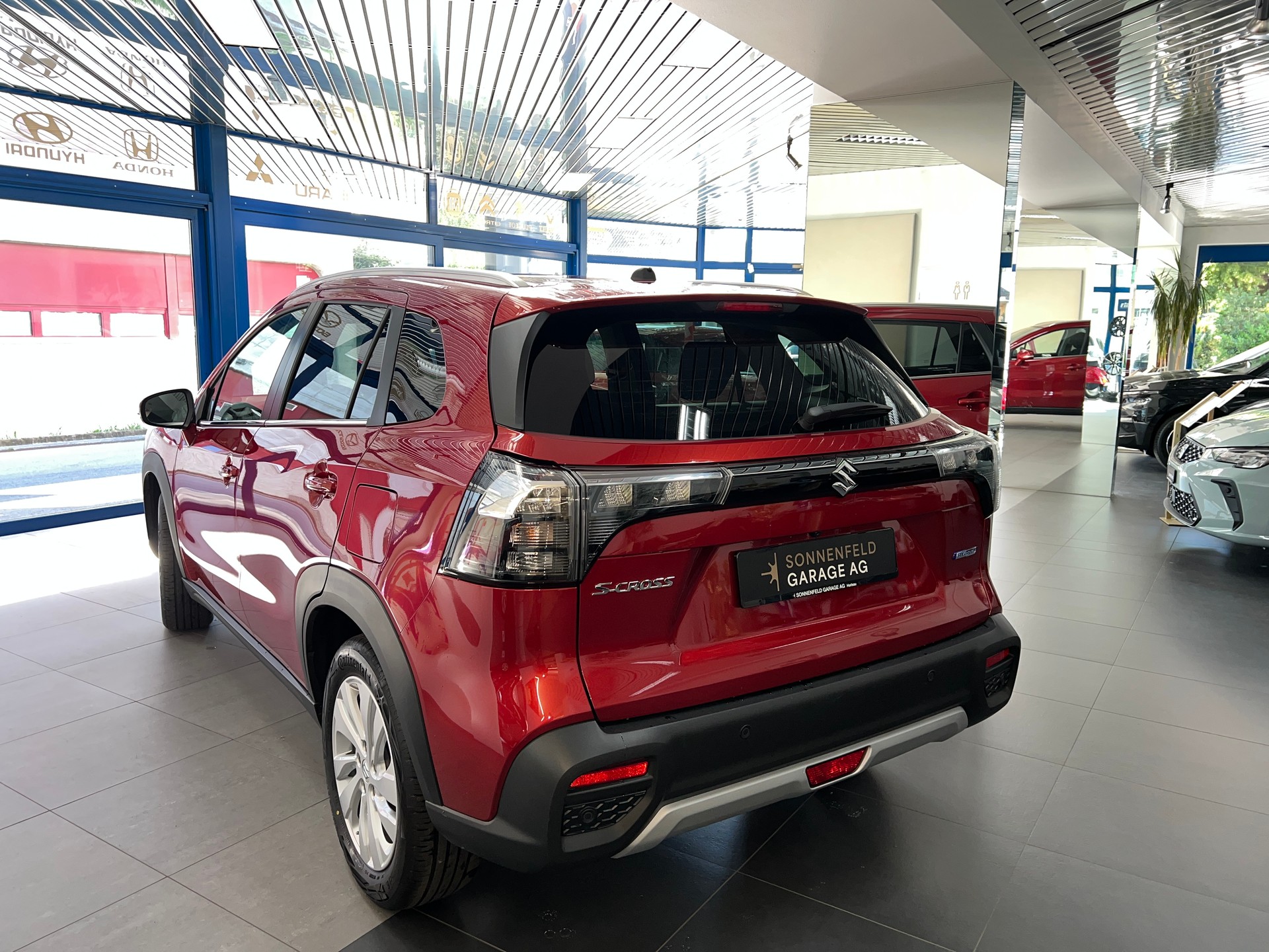 SUZUKI S-Cross 1.4 16V Compact Top 4WD Automatic-image-2