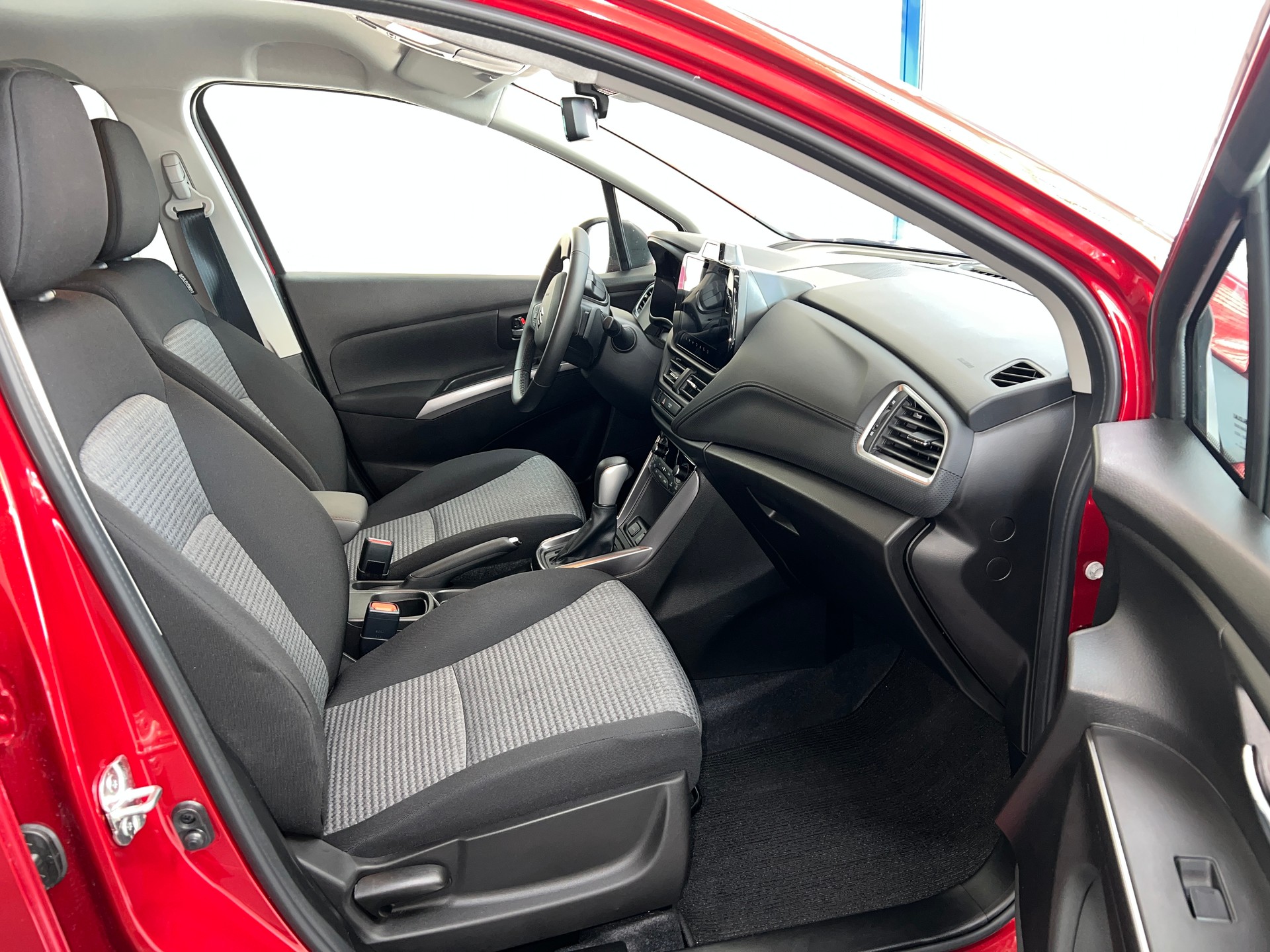 SUZUKI S-Cross 1.4 16V Compact Top 4WD Automatic-image-5