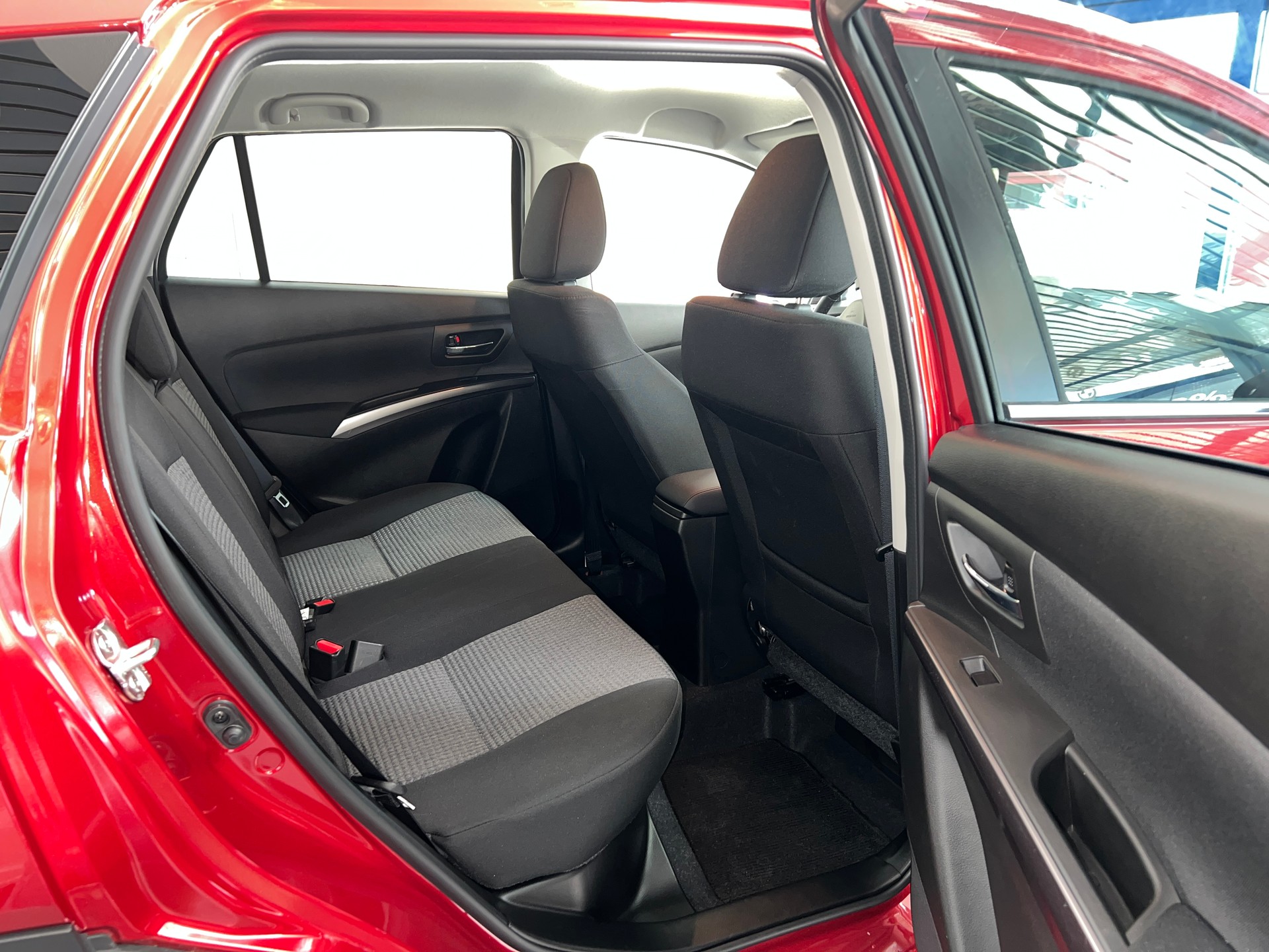 SUZUKI S-Cross 1.4 16V Compact Top 4WD Automatic-image-4