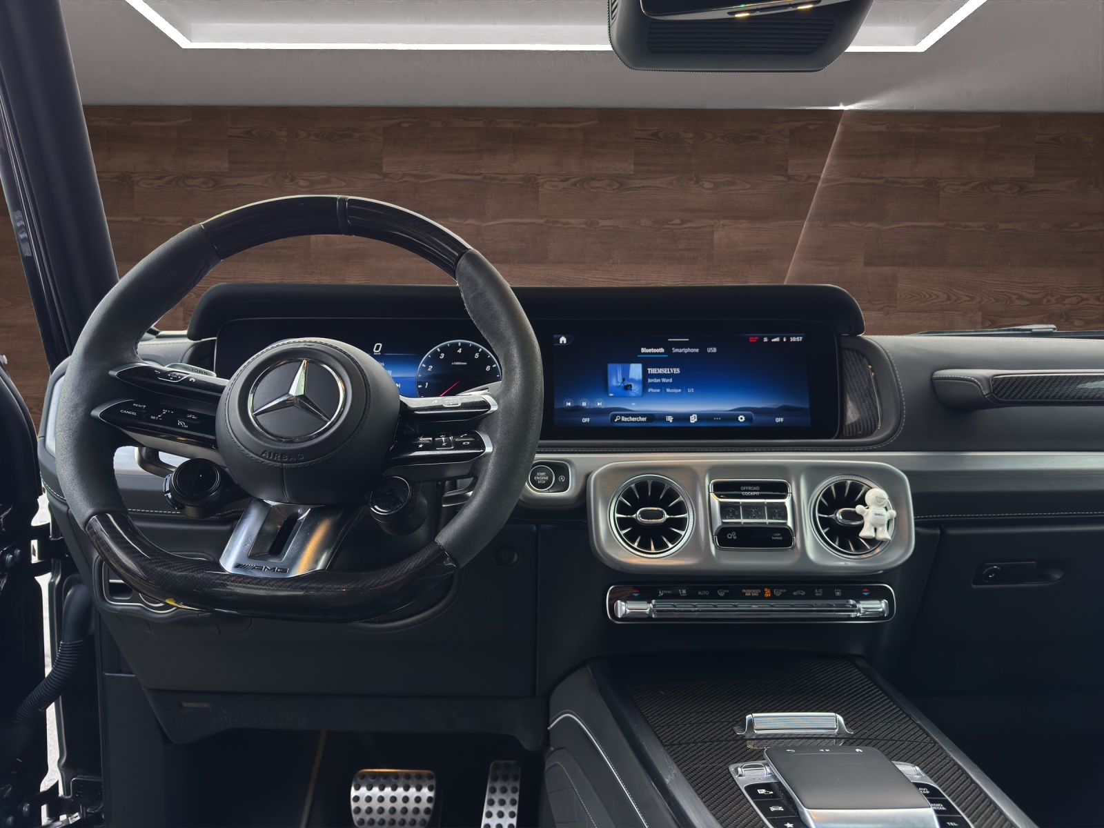 MERCEDES-BENZ G 63 AMG 9G-Tronic-image-12