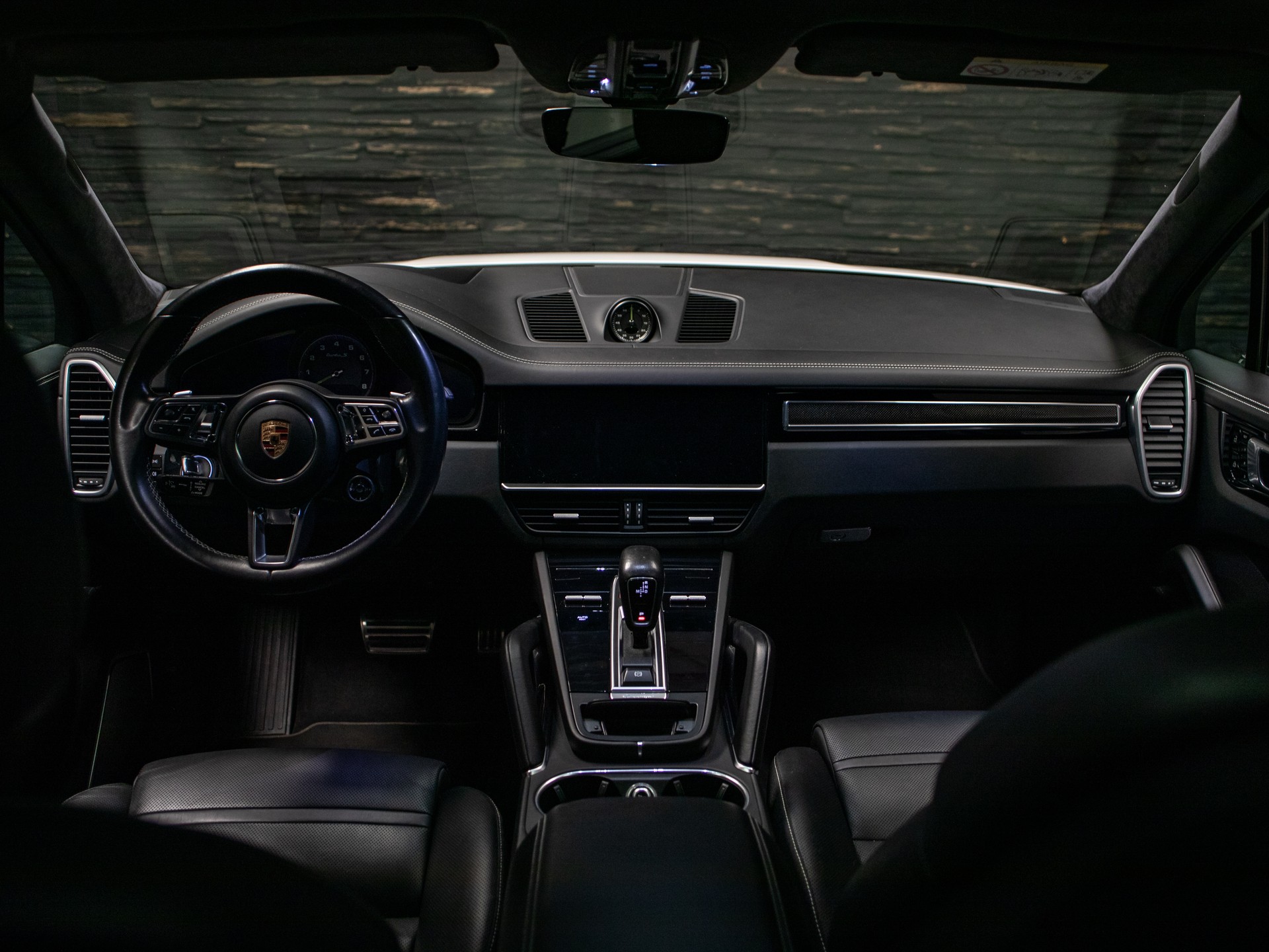 PORSCHE Cayenne Turbo S E-Hybrid-image-17