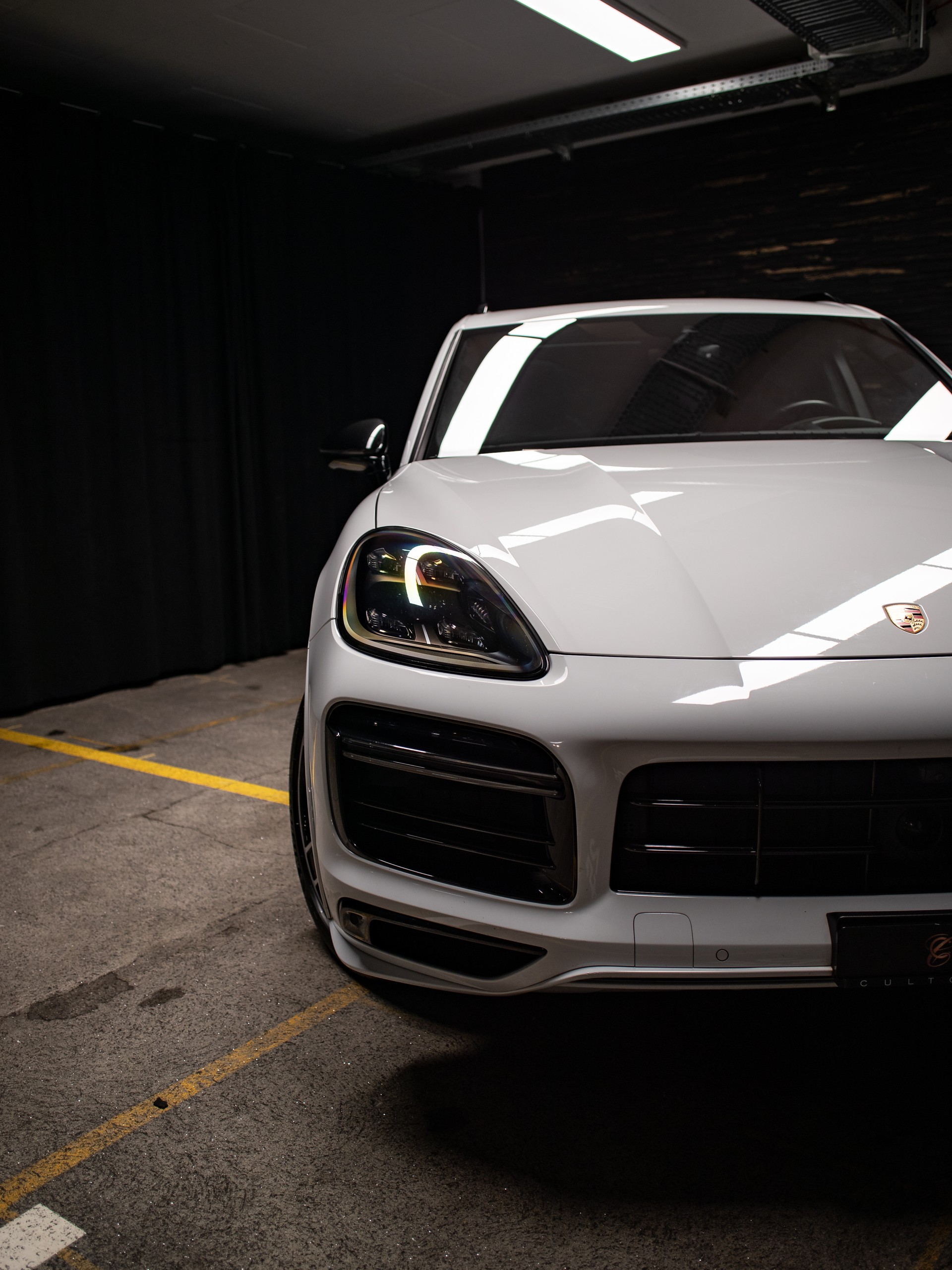PORSCHE Cayenne Turbo S E-Hybrid-image-12