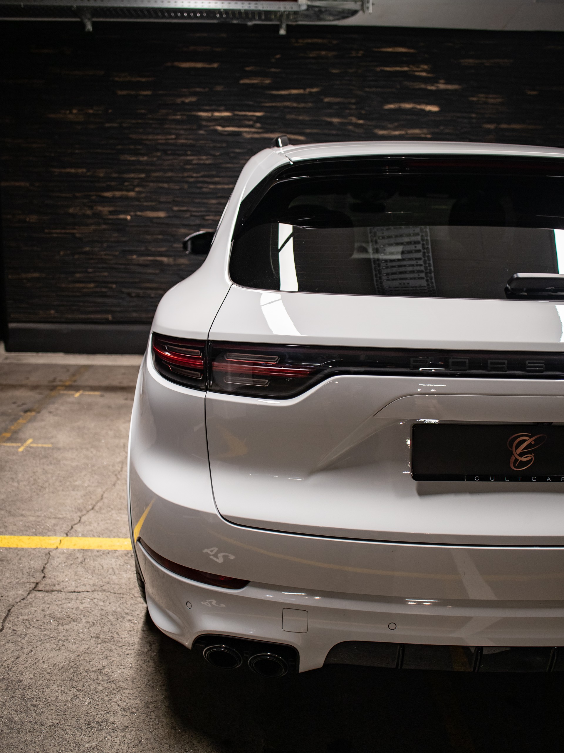PORSCHE Cayenne Turbo S E-Hybrid-image-13