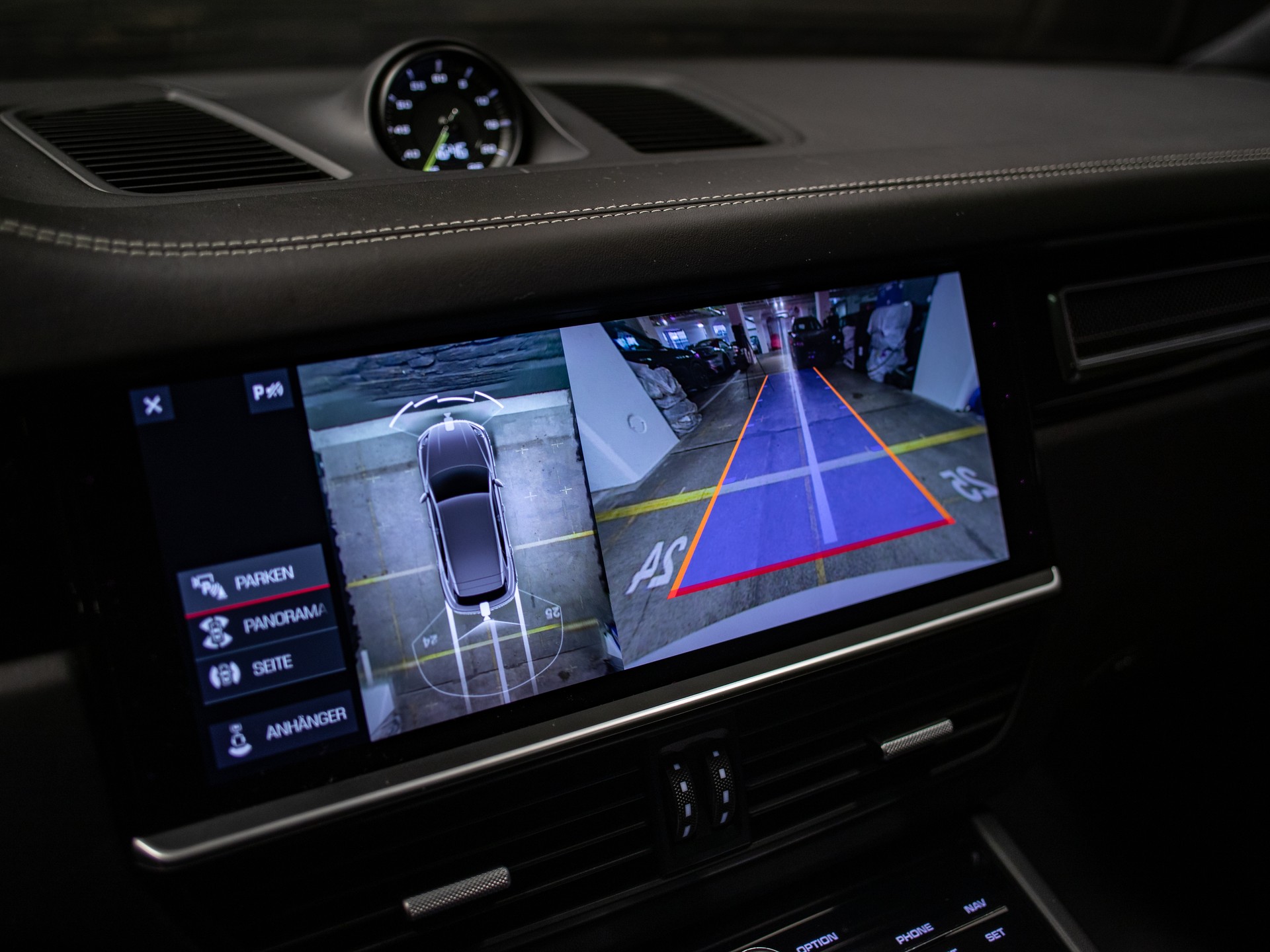 PORSCHE Cayenne Turbo S E-Hybrid-image-19