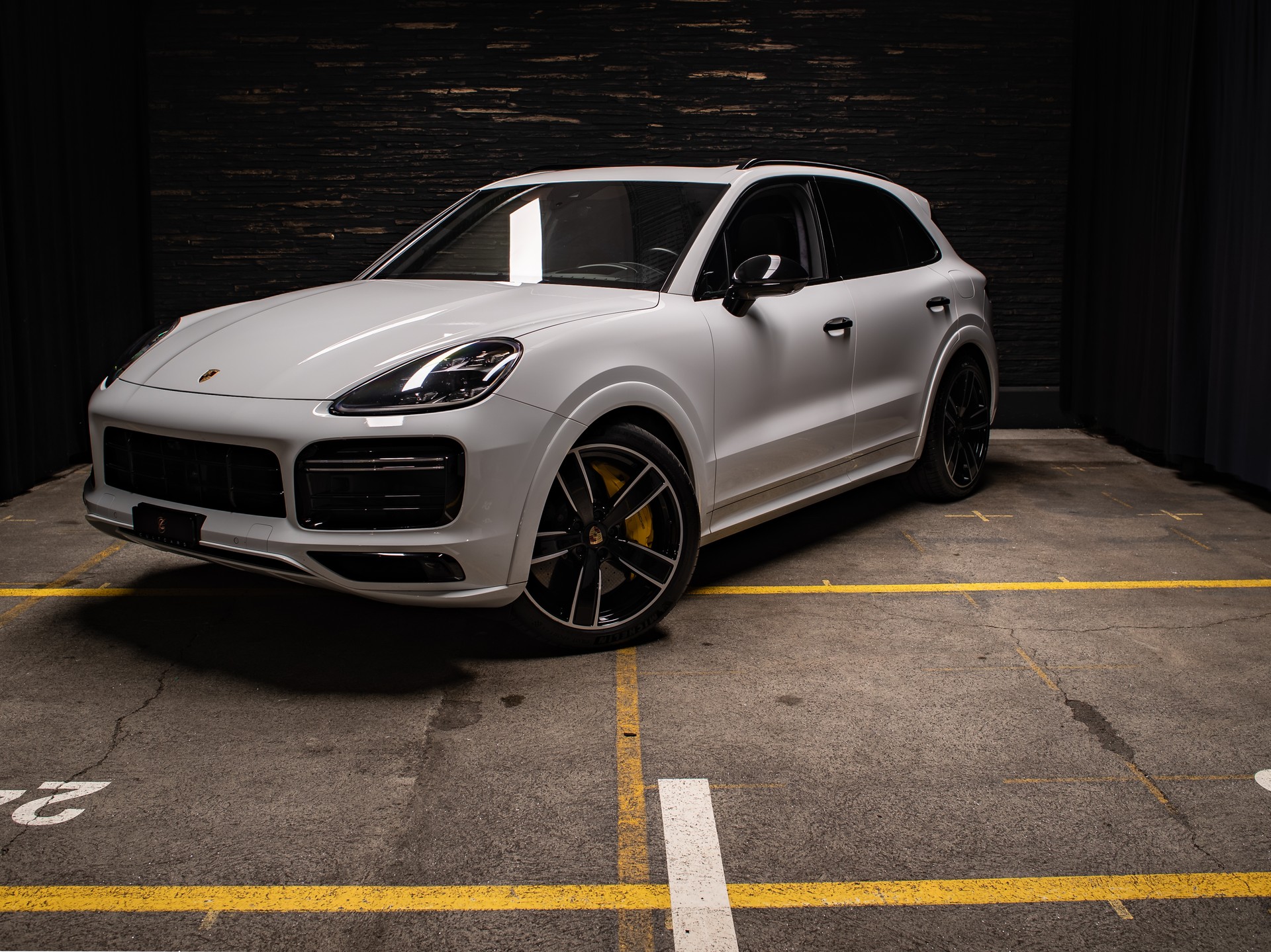 PORSCHE Cayenne Turbo S E-Hybrid-image-31