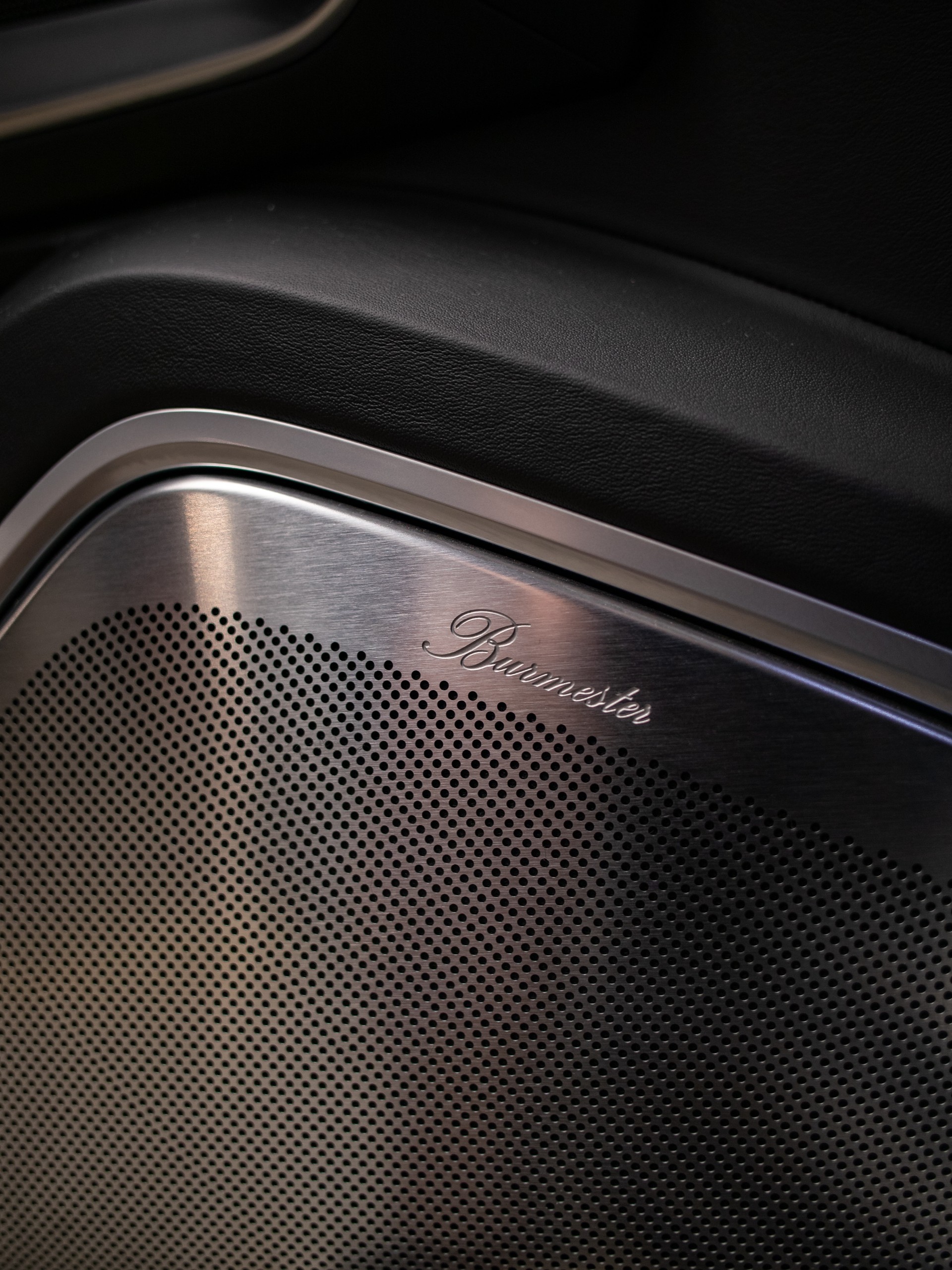 PORSCHE Cayenne Turbo S E-Hybrid-image-21