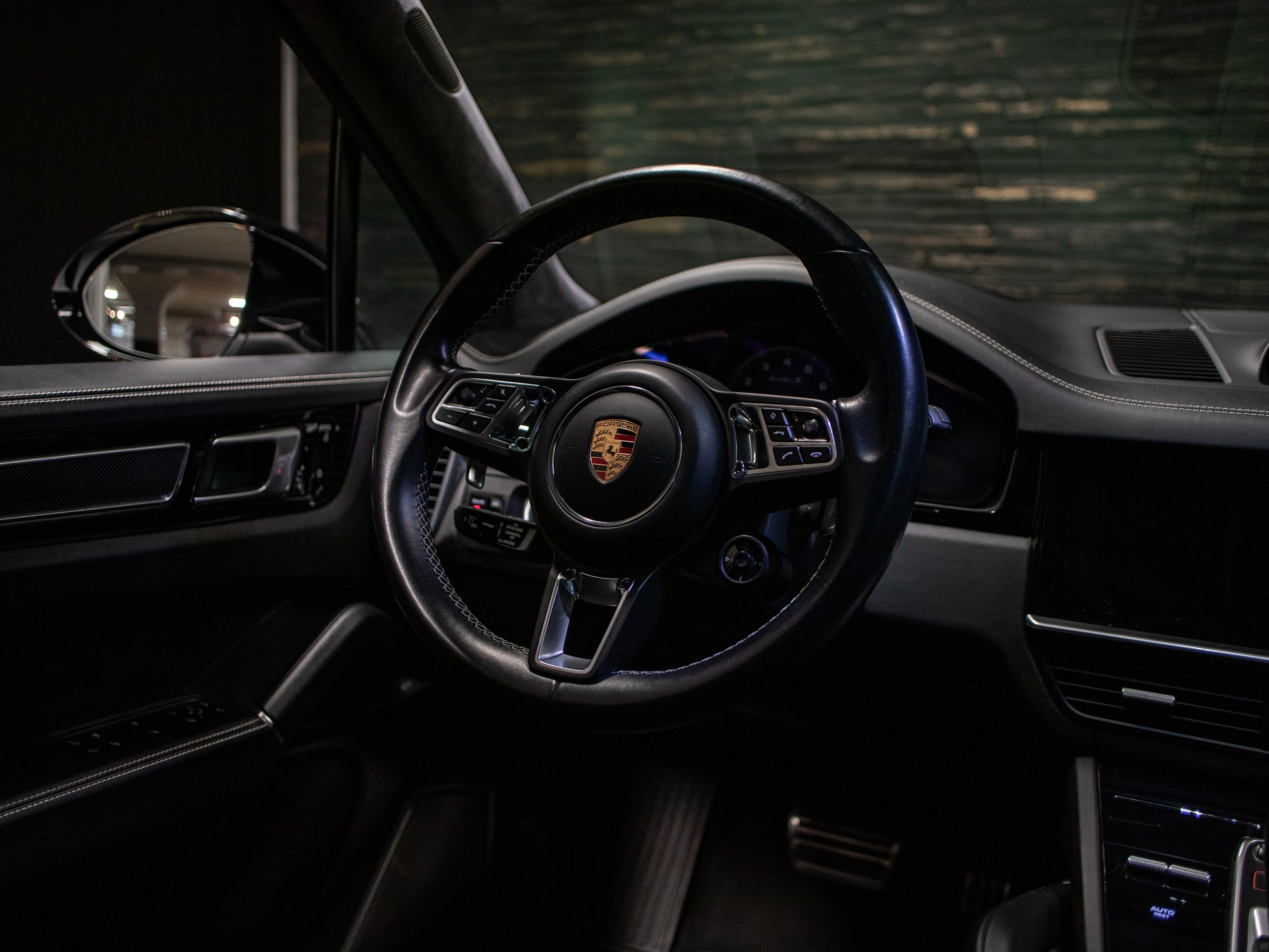 PORSCHE Cayenne Turbo S E-Hybrid-image-25