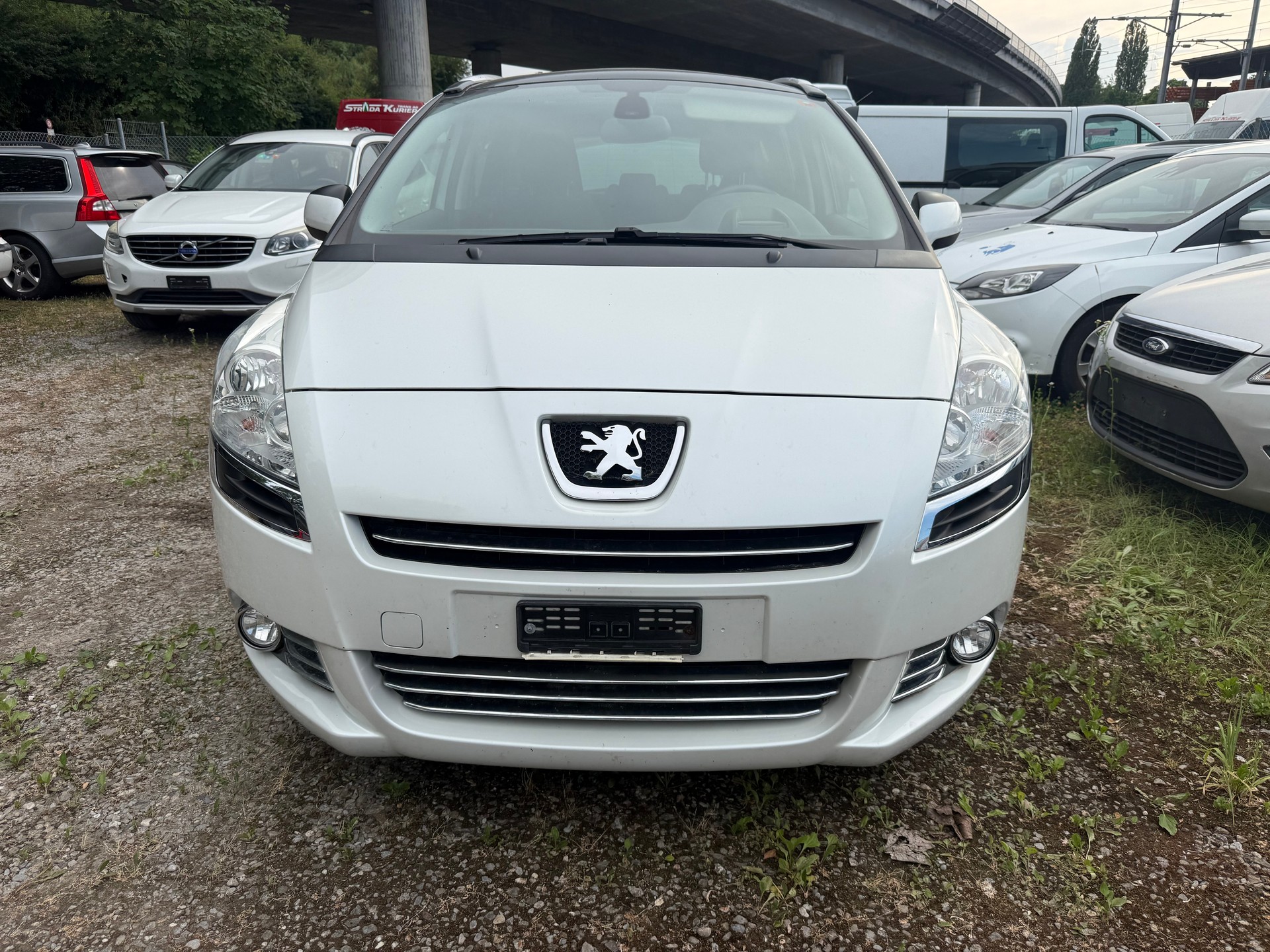 PEUGEOT 5008 2.0 HDI Sport-image-0