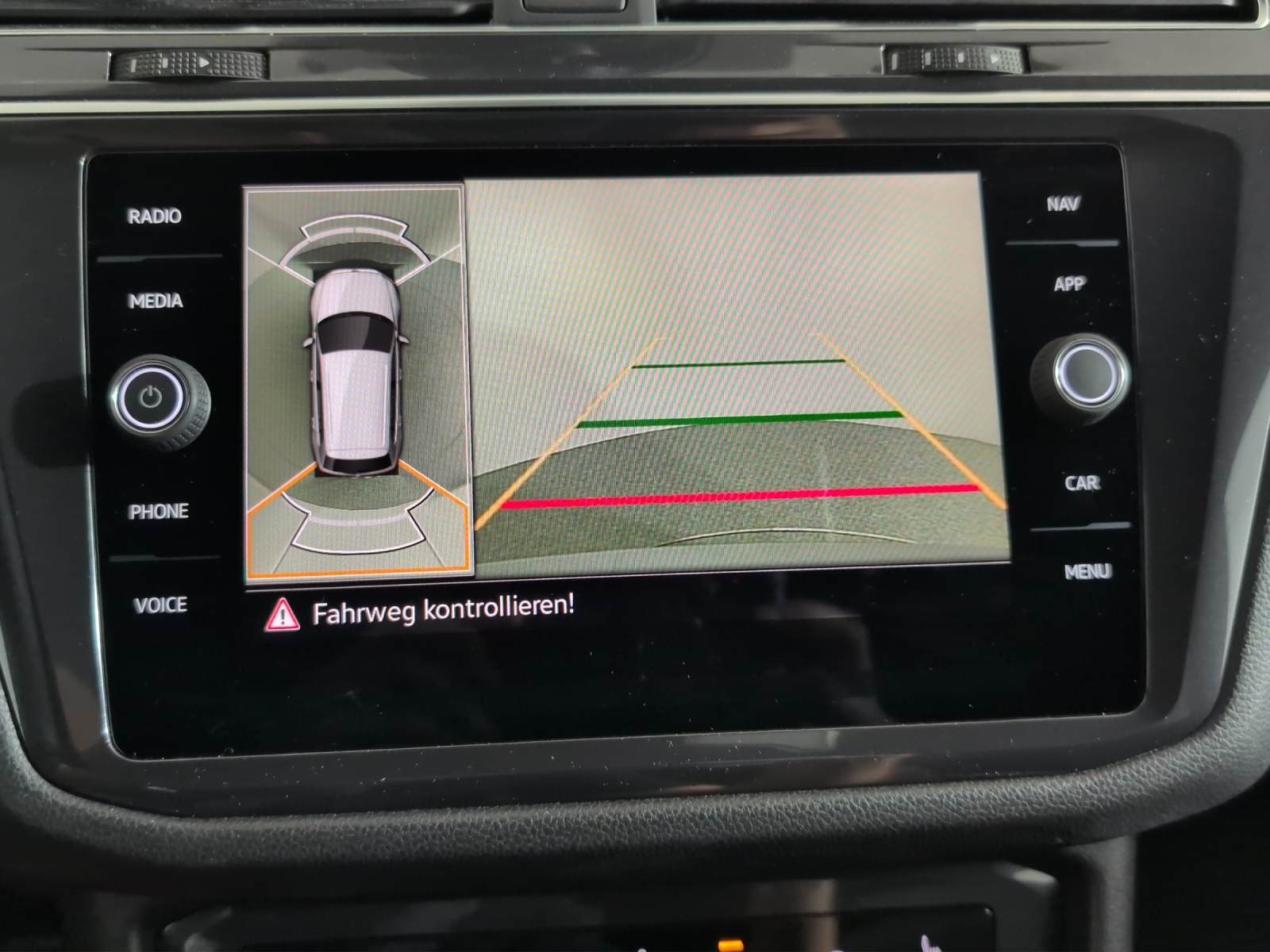 VW Tiguan Allspace 2.0TSI R-Line 4Motion DSG-image-12