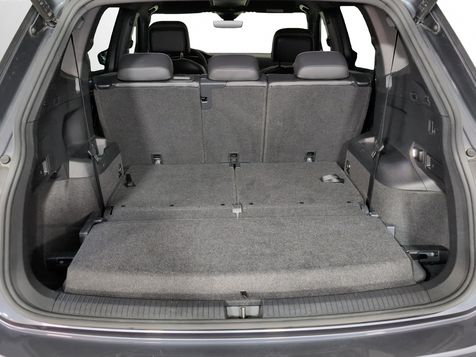 VW Tiguan Allspace 2.0TSI R-Line 4Motion DSG-image-14