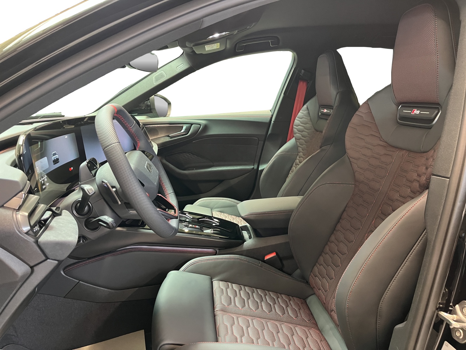 AUDI RS 5 Avant TFSI 470 kW Tiptronic quattro-image-9