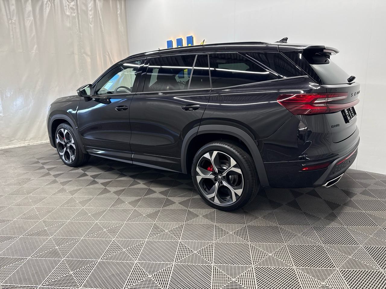 SKODA Kodiaq 2.0 TSI RS 4x4-showroom-element-1