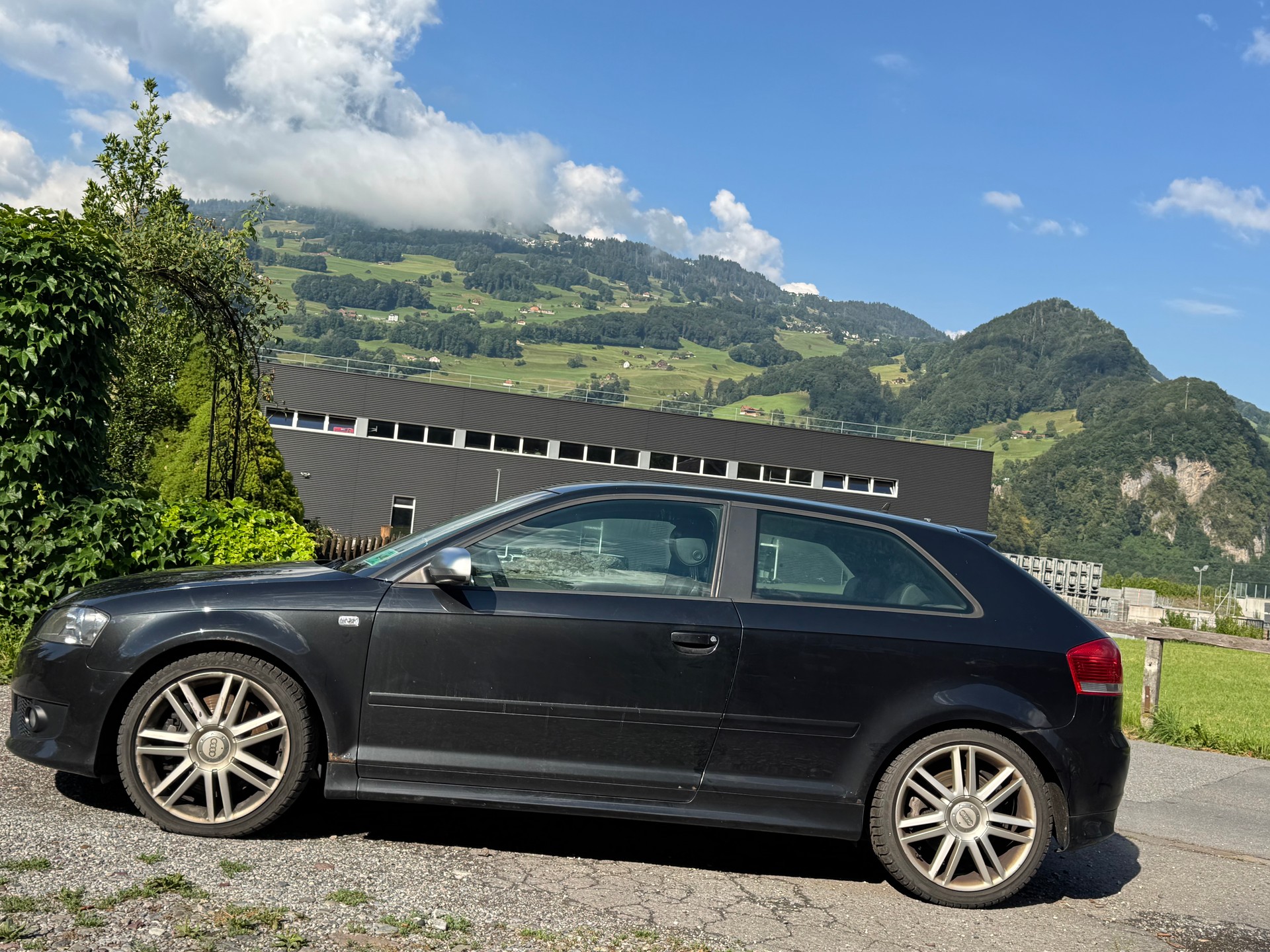 AUDI S3 2.0 Turbo FSI quattro-image-8