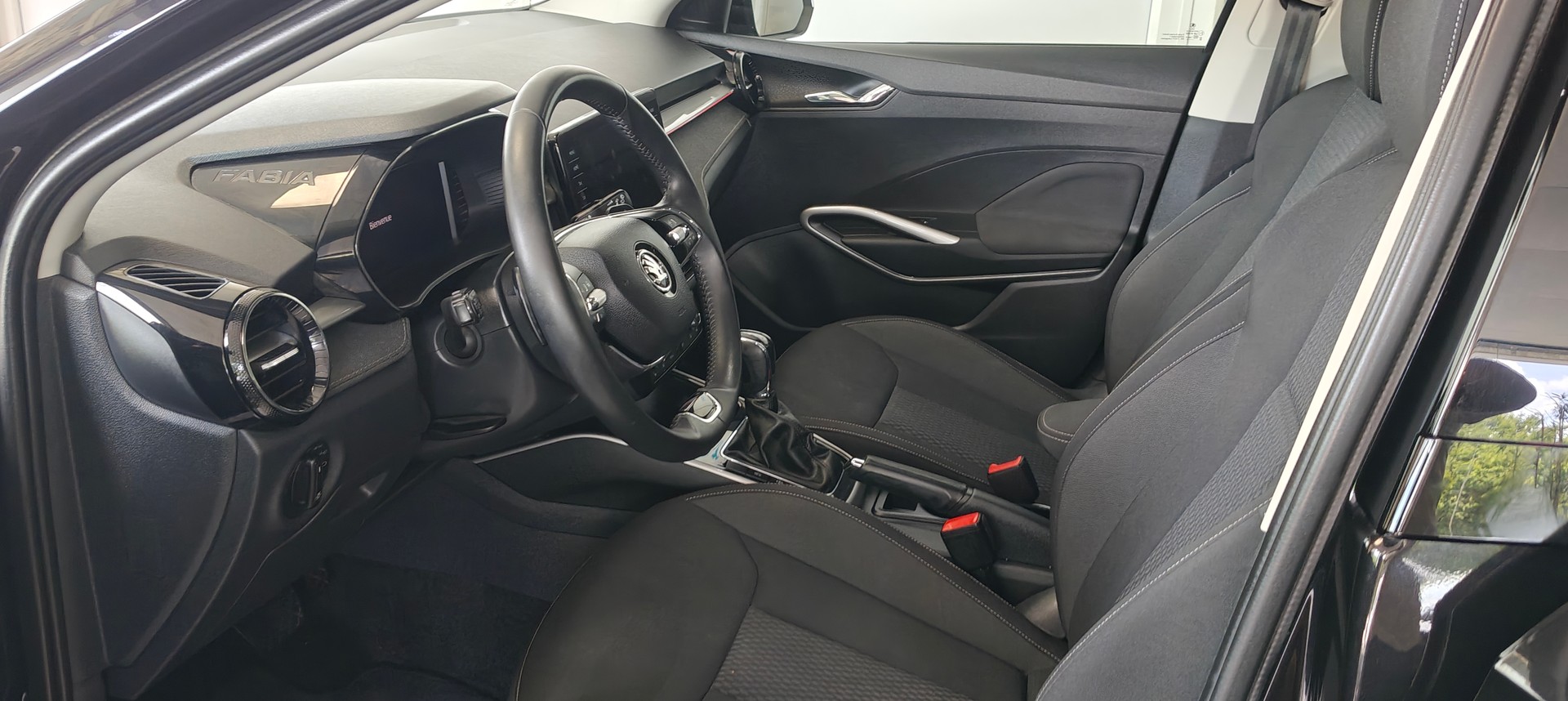 SKODA Fabia 1.0 TSI First Edition DSG-image-11