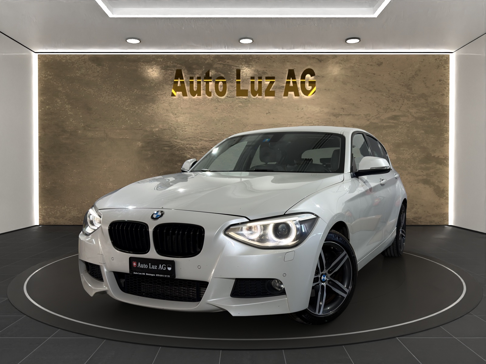 BMW 116i Sport Line Steptronic-image-0
