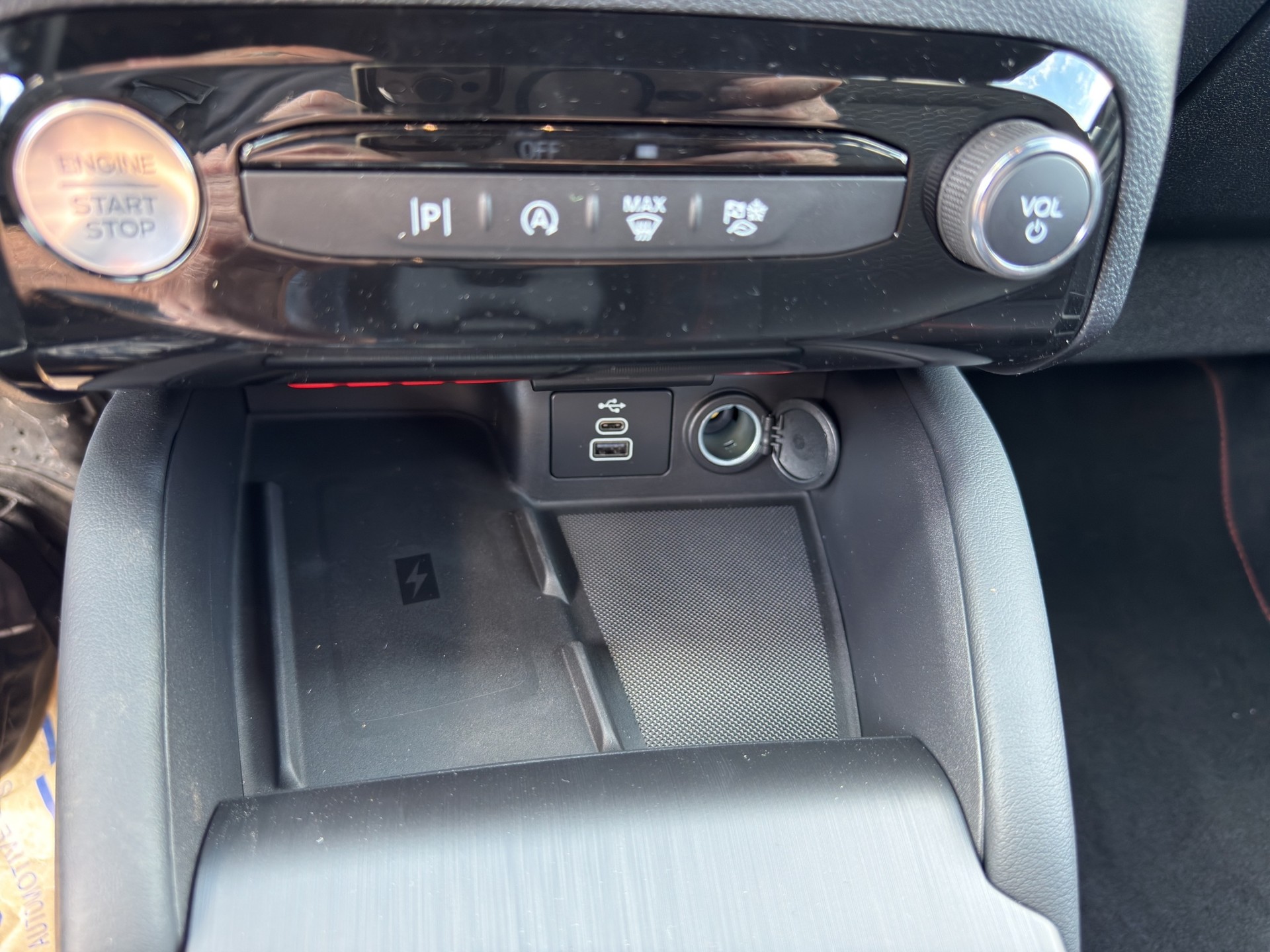 FORD Kuga 1.5 SCTi ST-Line Automat FWD-image-13